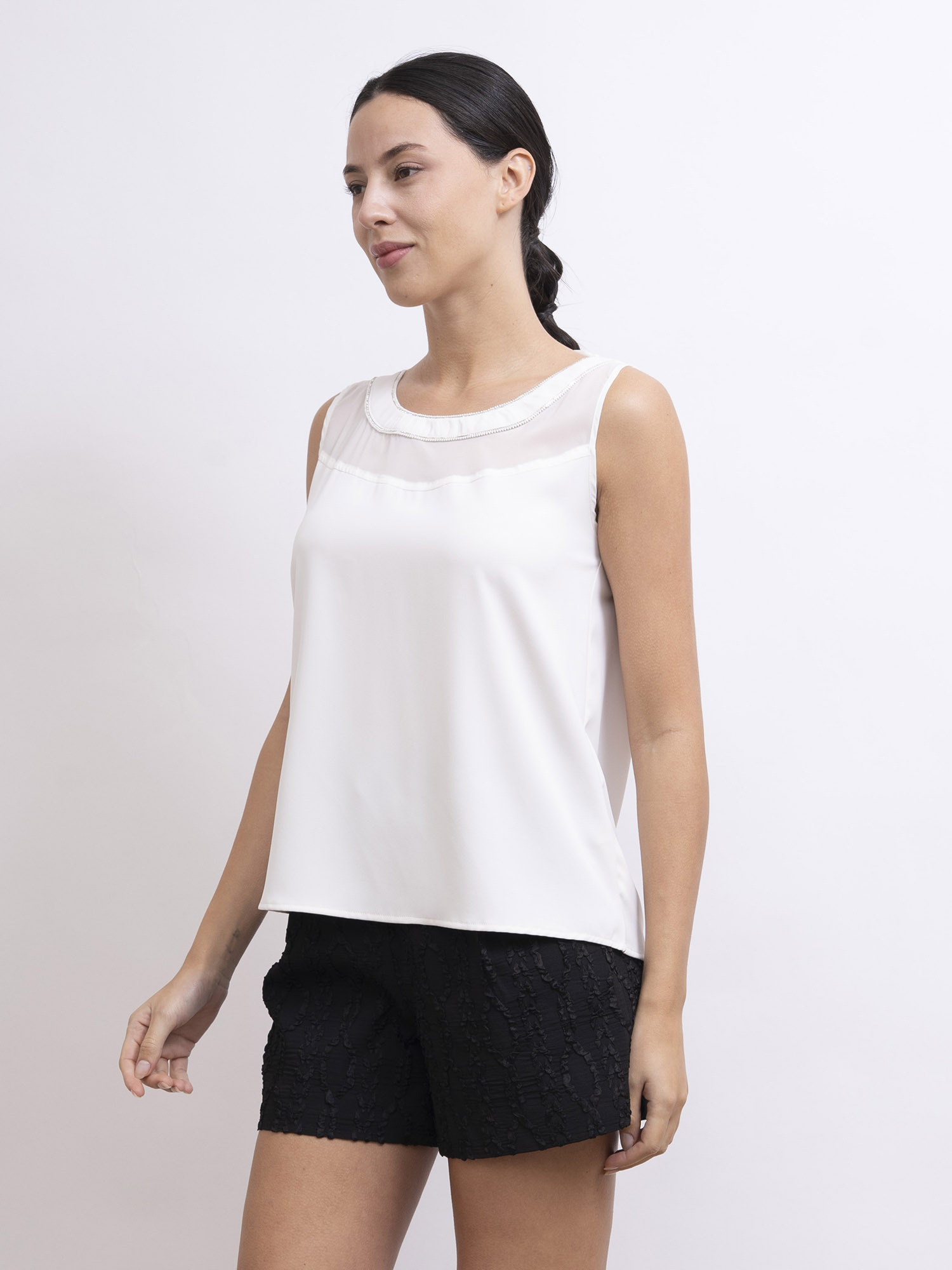 mi-tu 珠飾飾邊圓領背心