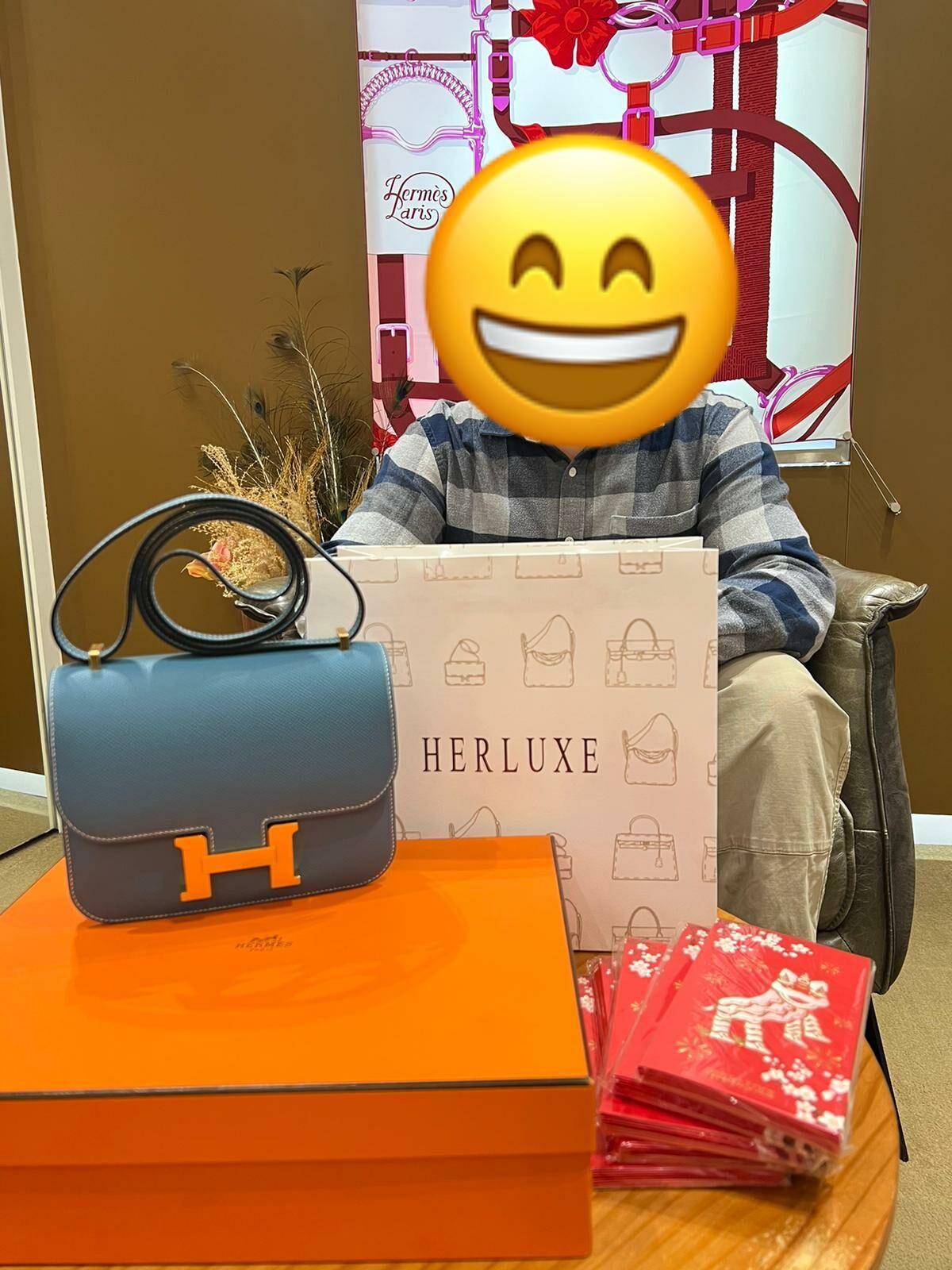 【 感謝支持 】暖男先生一眼睇中C19新牛仔藍金扣🎉 係送禮物比老婆🛍️ HERLUXE 為你見證傳達愛意🥰💞 深感榮幸和使命感📸🎉 相信你太太收到會好感動🥰 先生一直有留意我哋嘅新資訊📩 多謝你嘅支持與信任🫶💪