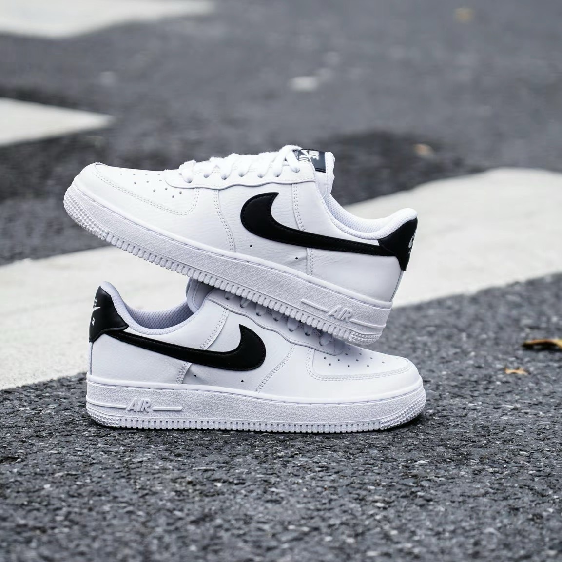 NIKE AIR FORCE 1 鐵牌小GD 白黑勾DD8959-103