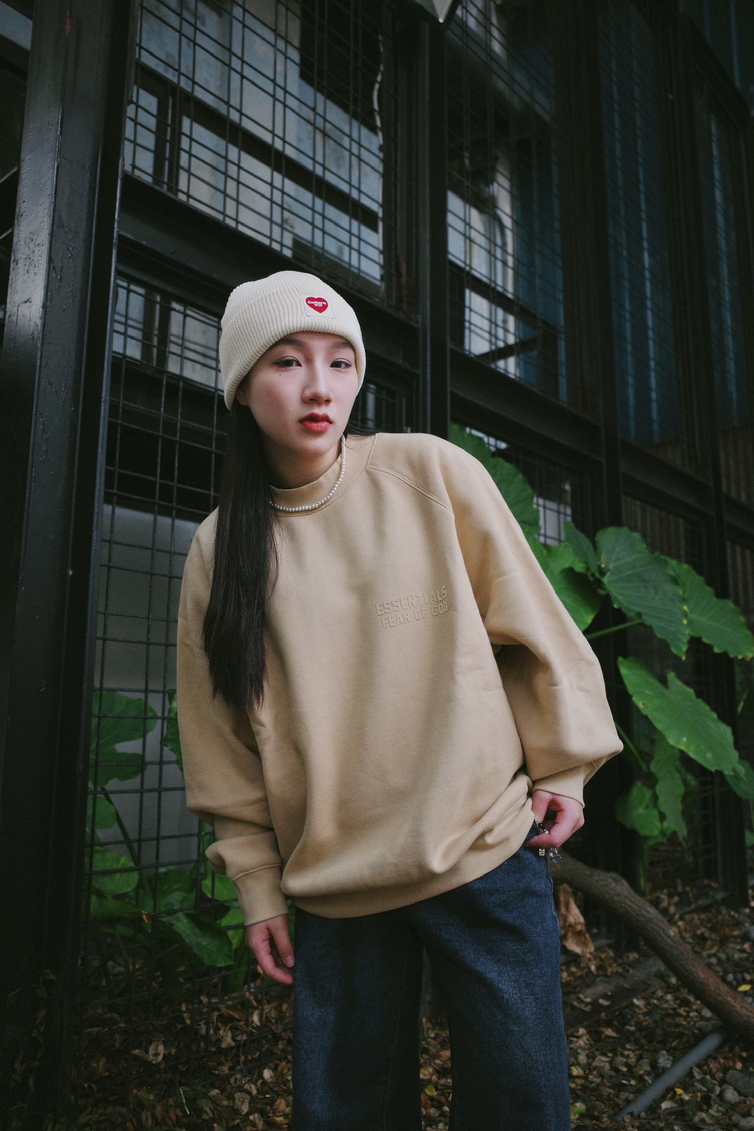 <線上SALE❤️‍🔥> ESSENTIALS 果膠標大學TEE SAND牛奶糖⚠