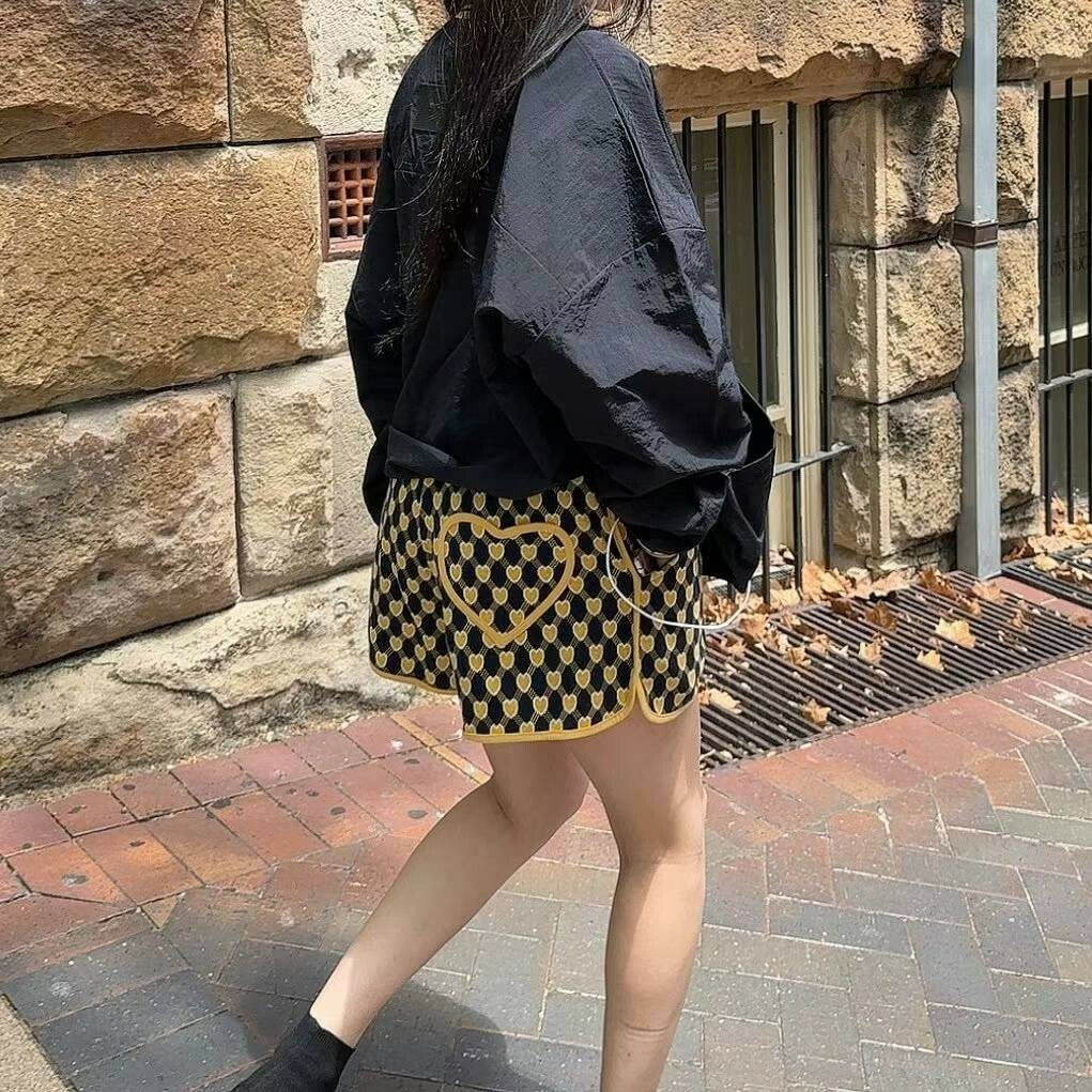 🇰🇷 愛心菱格紋短褲