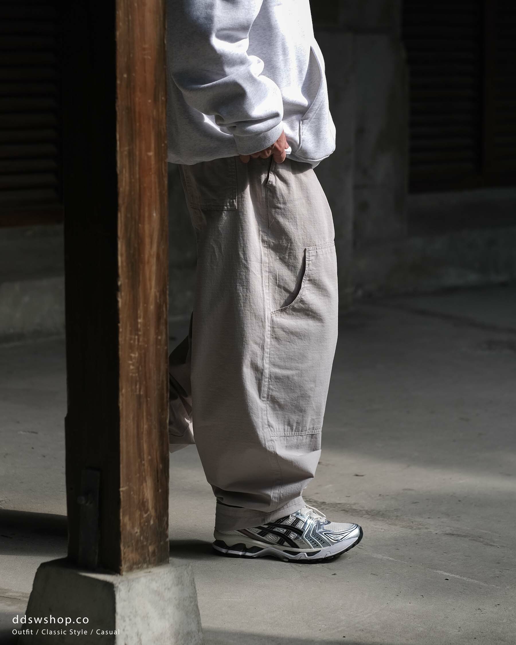 D.CLOSET 抗撕裂繭形錐形寬褲