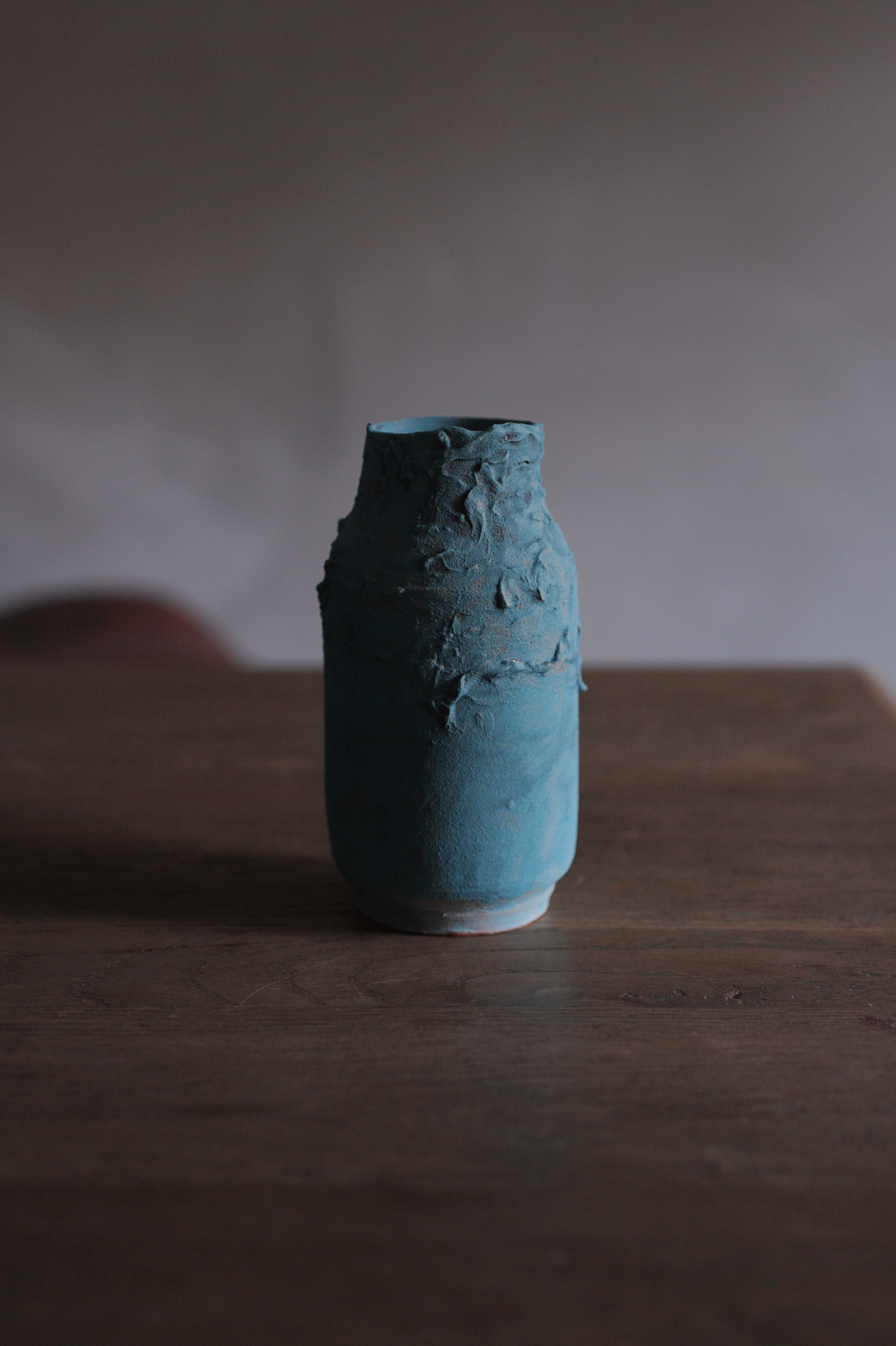 貓王不討喜｜藍綠花器｜紋理