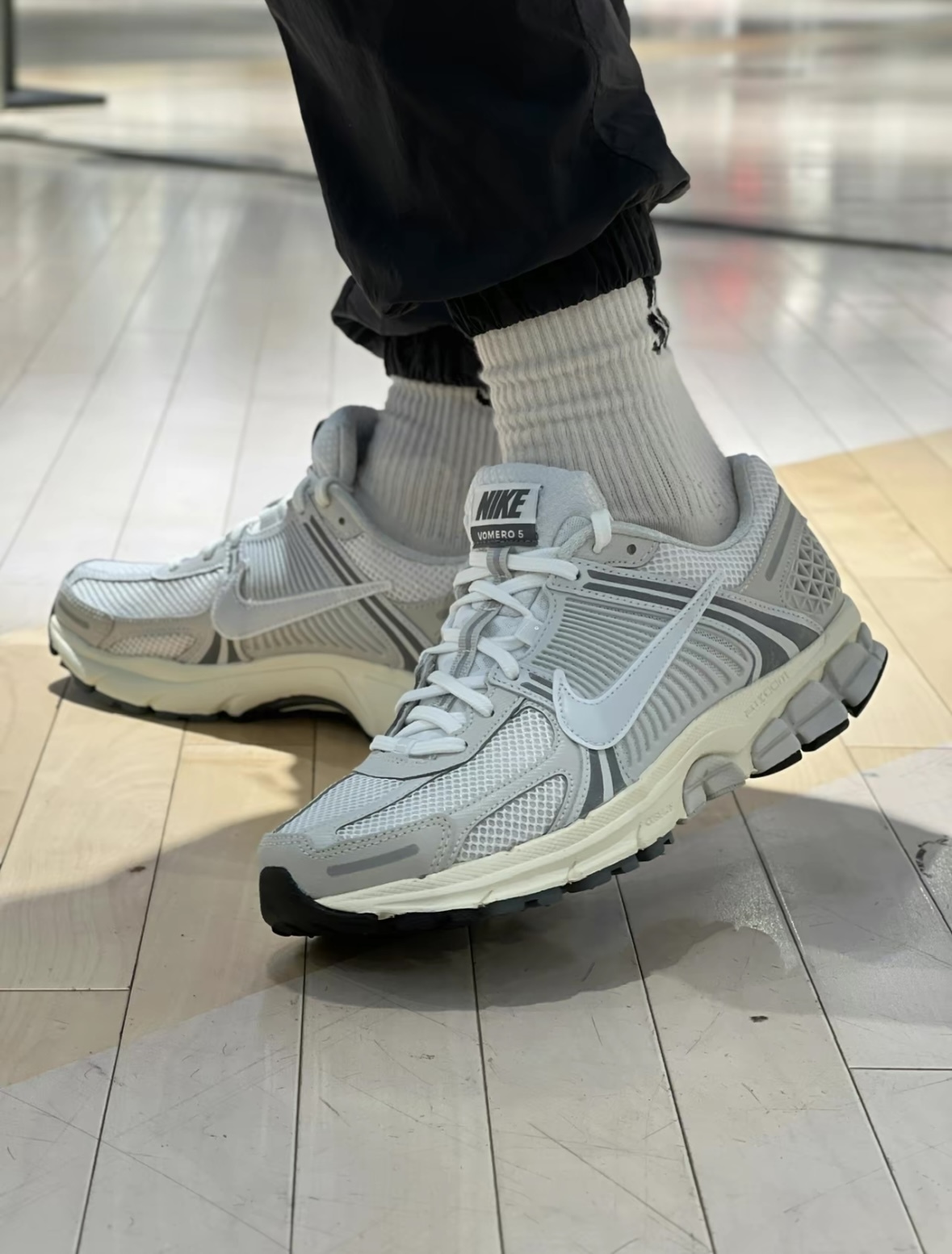 Nike Zoom Vomero 5 奶油灰白 米灰色 復古 老爹鞋 慢跑鞋 HF0731-007/預購