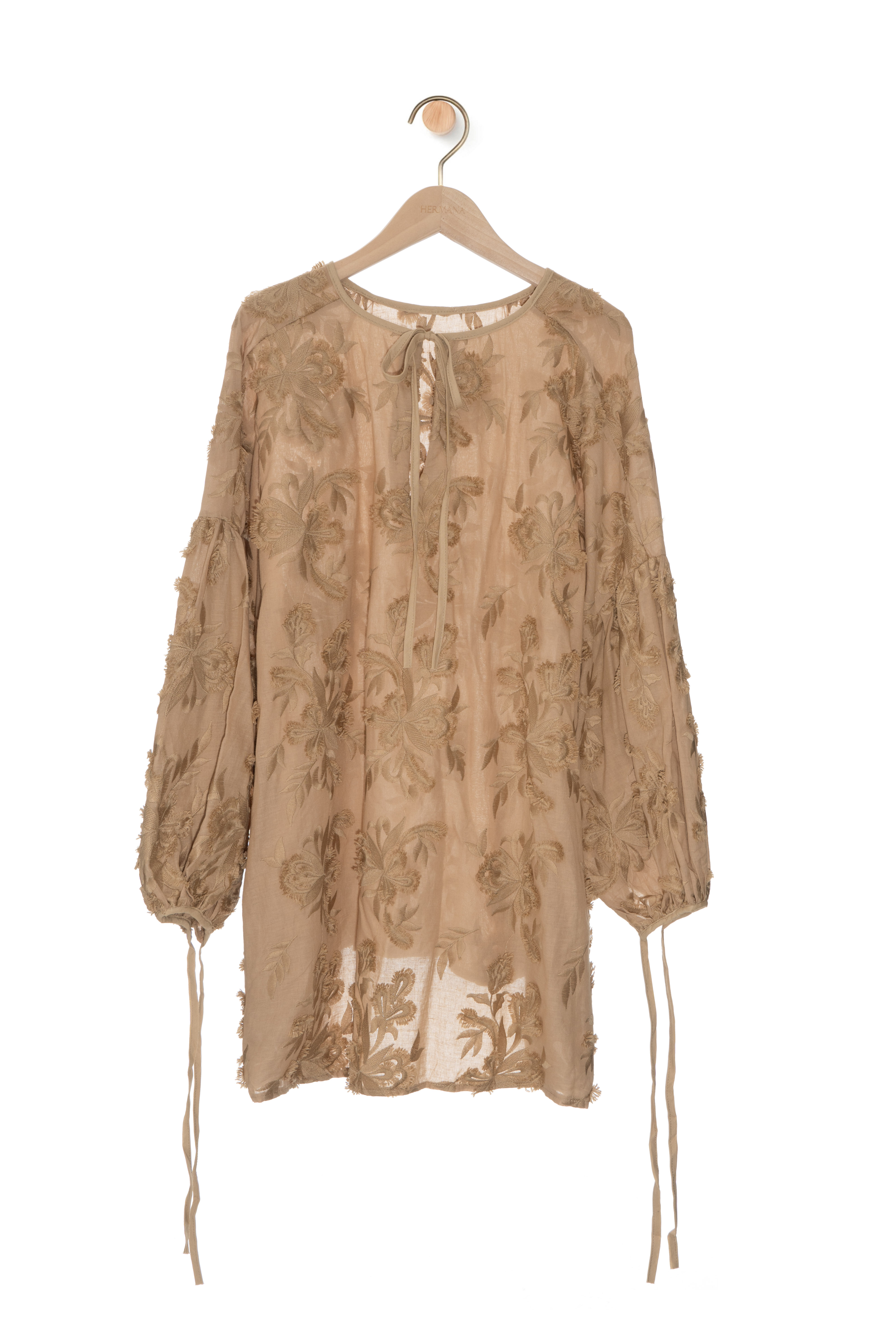 蘇蘇邊繡花民族風上衣（現貨款式）