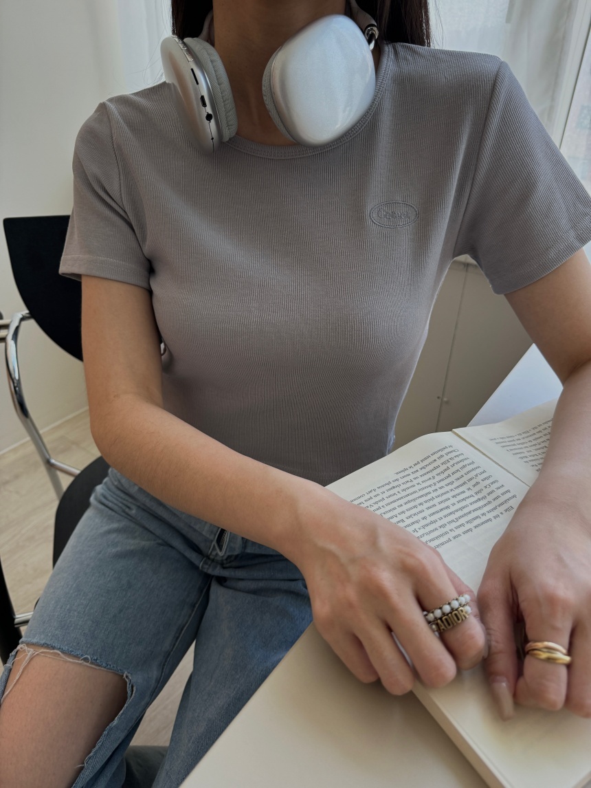 刺繡字母短上衣*5色