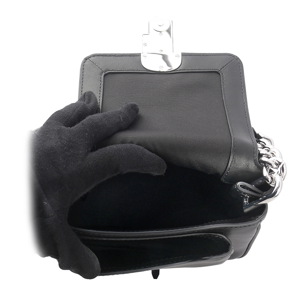 【MARC JACOBS】The J Marc 平滑皮革梯形手提/斜背二用包(黑色) H708L01RE22 053