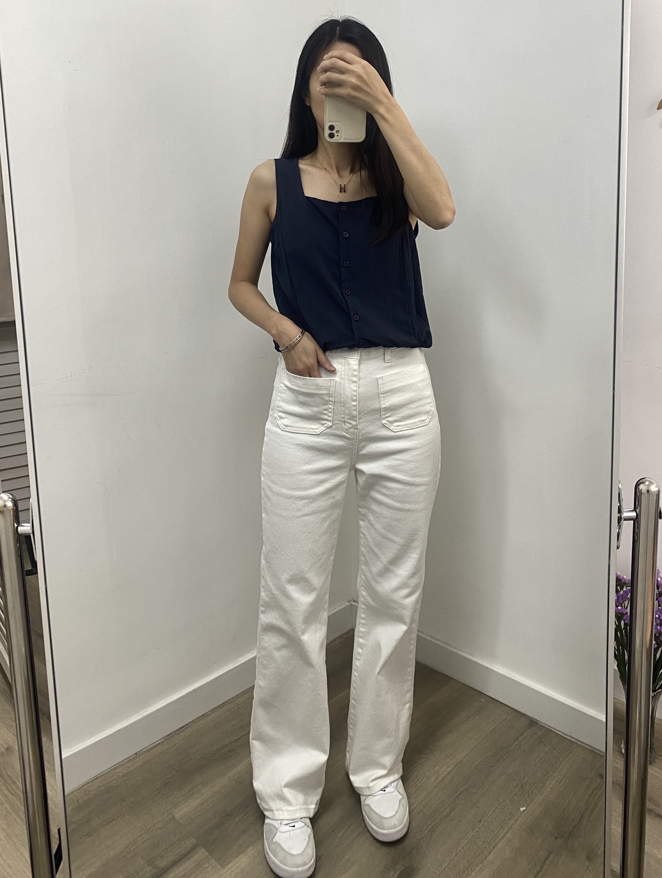 𝑺𝑨𝑳𝑬   L  JS1107 微喇叭長直筒褲