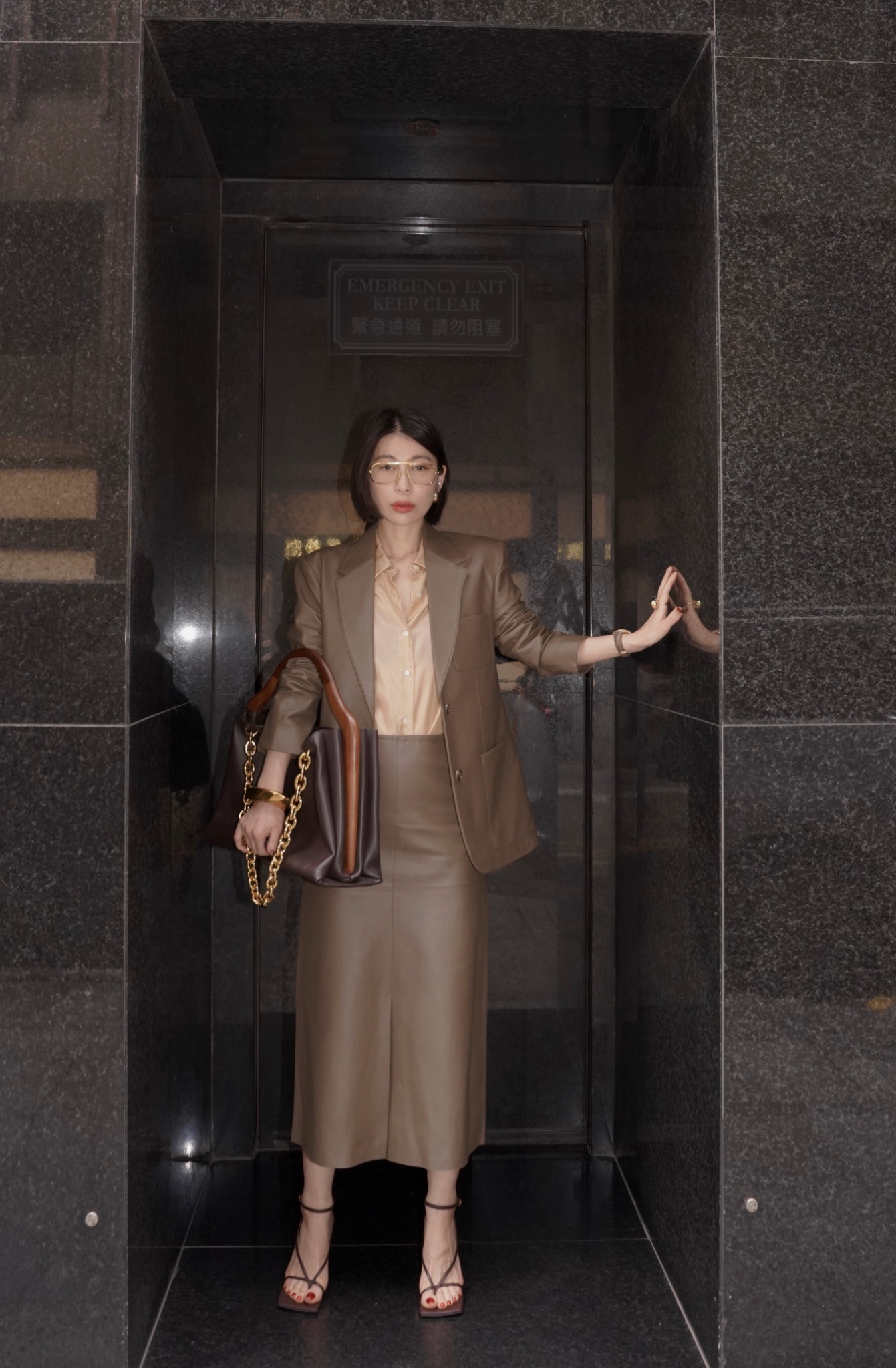 HANAA早春新款奶油棕色氣質舒適全真皮皮衣羊皮西裝上西服外套