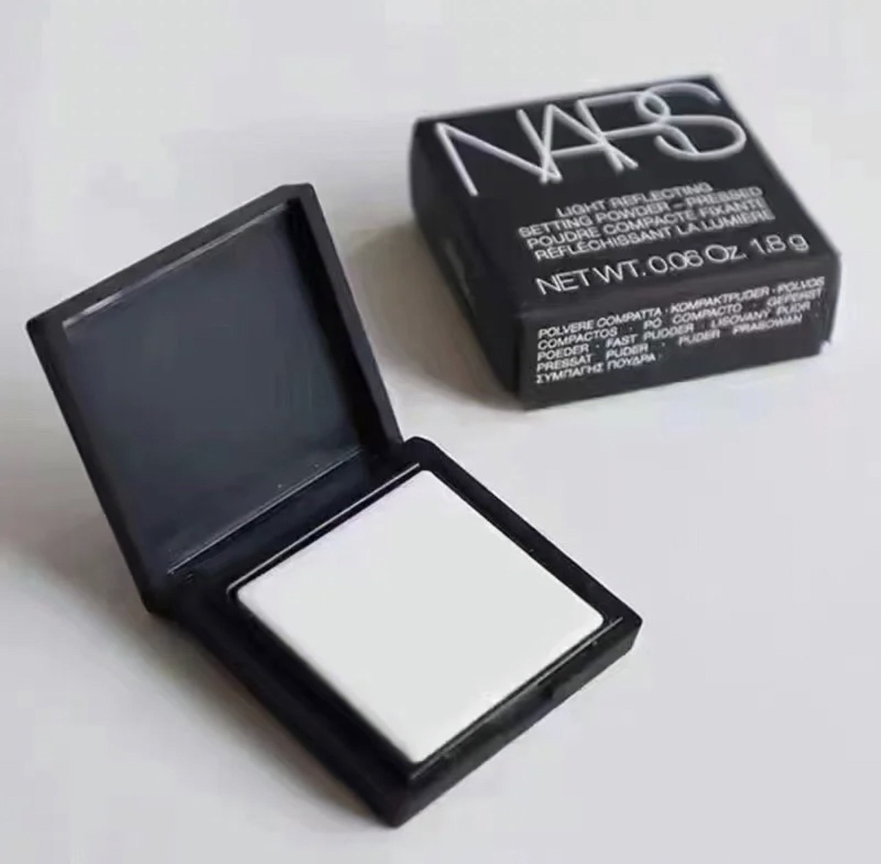 NARS 裸光蜜粉餅 1.8g