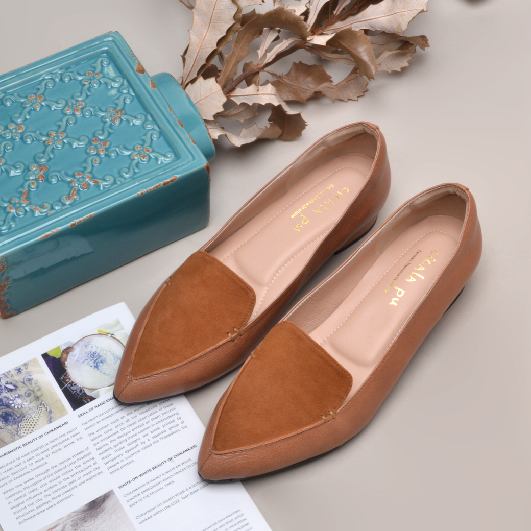 9531 卡其 尖頭低跟鞋