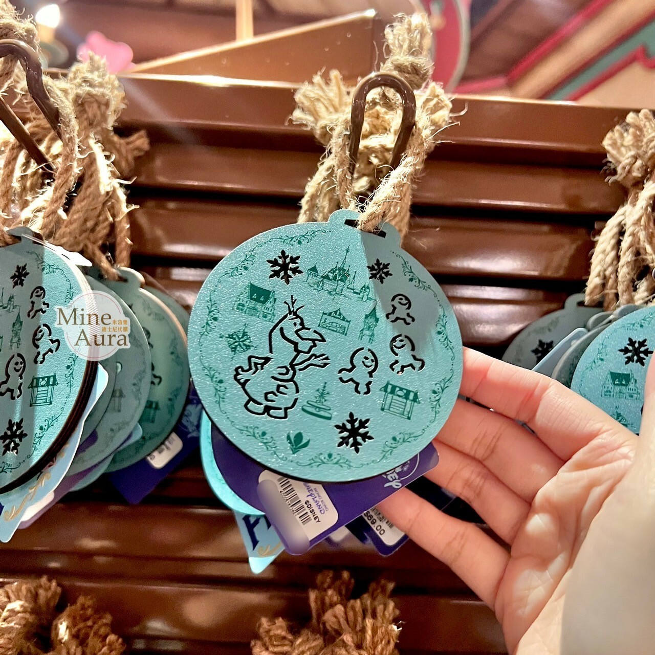 World of Frozen 限定 迷你小雪寶 Olaf 圓牌造型 掛飾 冰雪奇緣 Frozen -香港迪士尼樂園