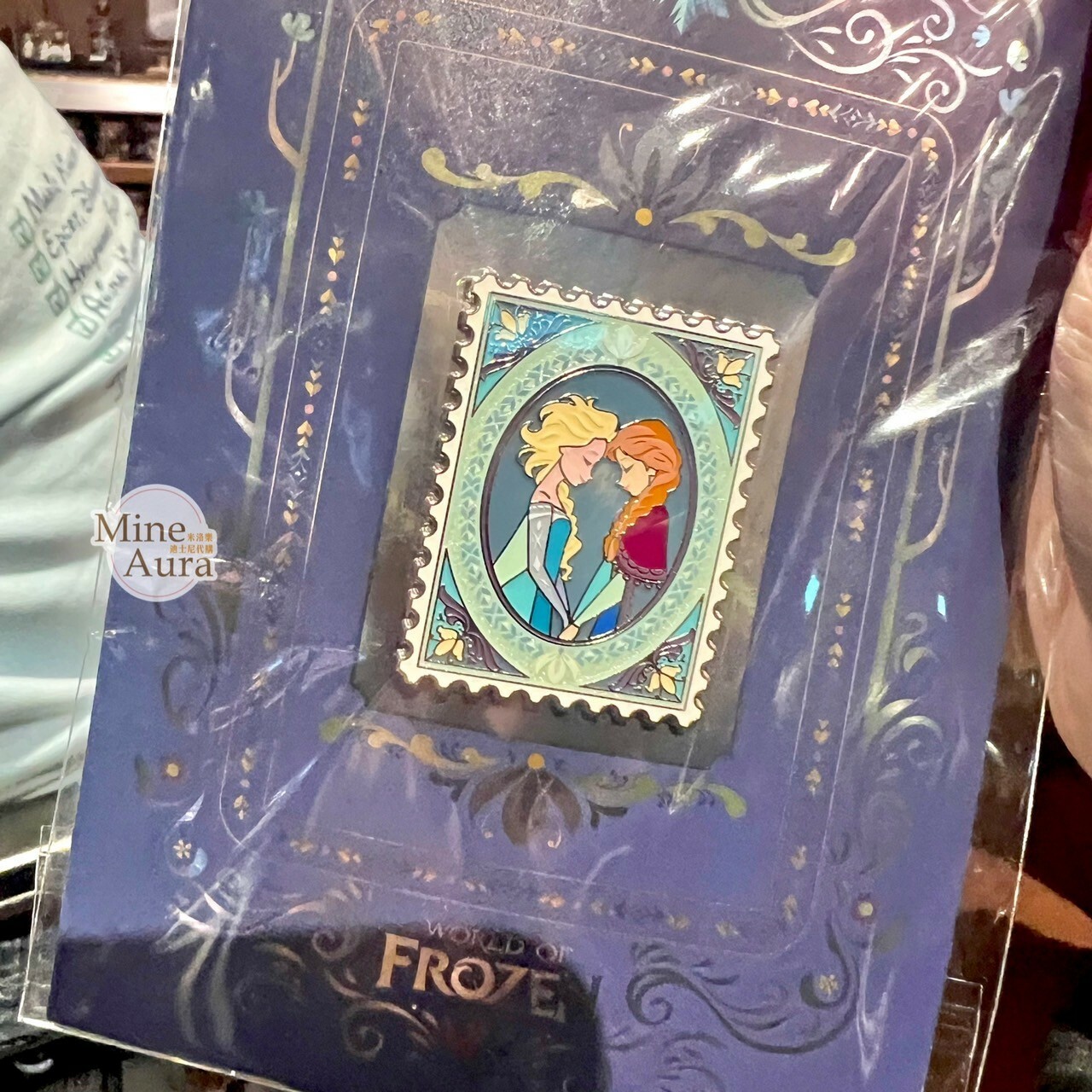World of Frozen 限定 艾莎 Elsa 安娜Anna 郵票造型 徽章 PIN 冰雪奇緣 Frozen -香港迪士尼樂園