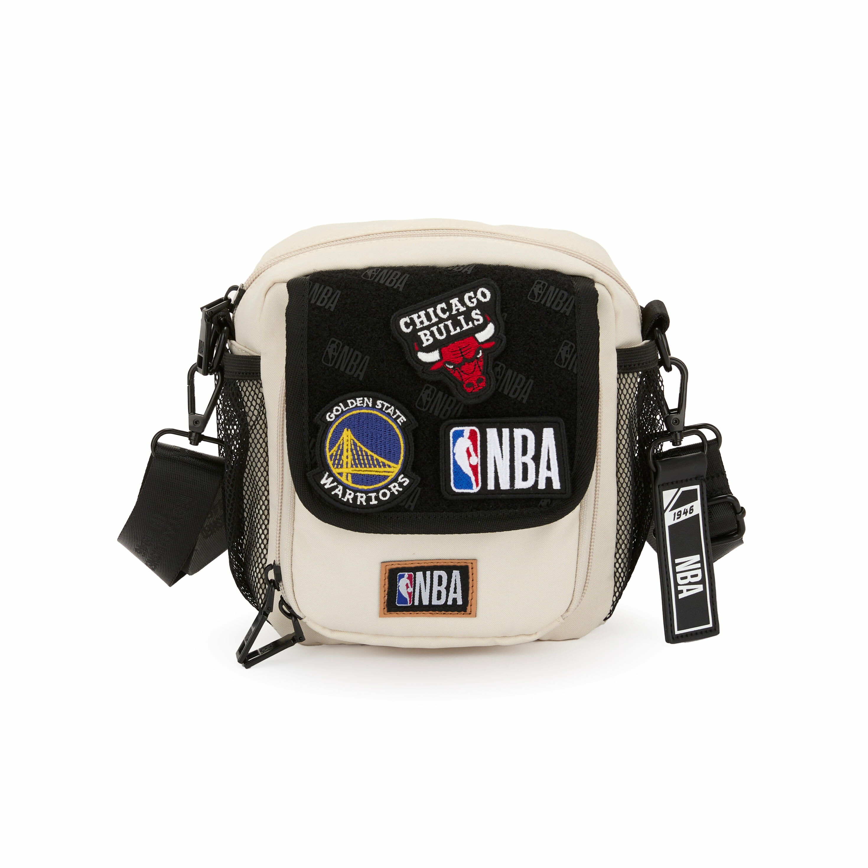【NBA】隊伍Logo徽章側背包 - 黑/淺黃