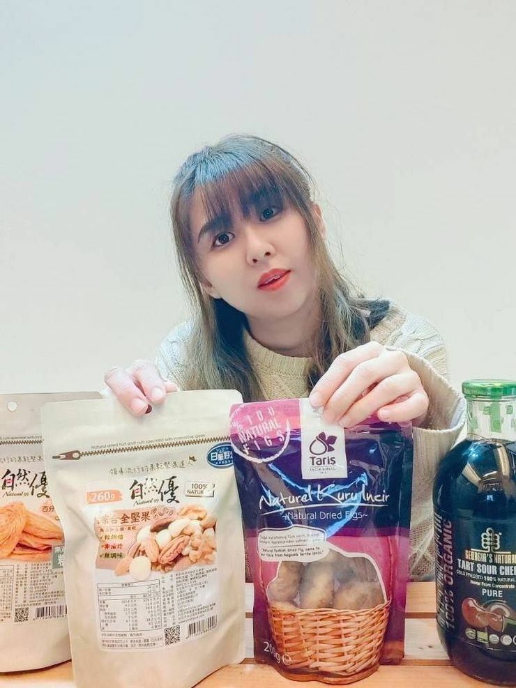 質感生活｜酥脆可口無調味堅果｜100%酸櫻桃原汁｜喬治亞高加索山直達餐桌的蔬果原液｜堅果果乾專賣店｜日華好物