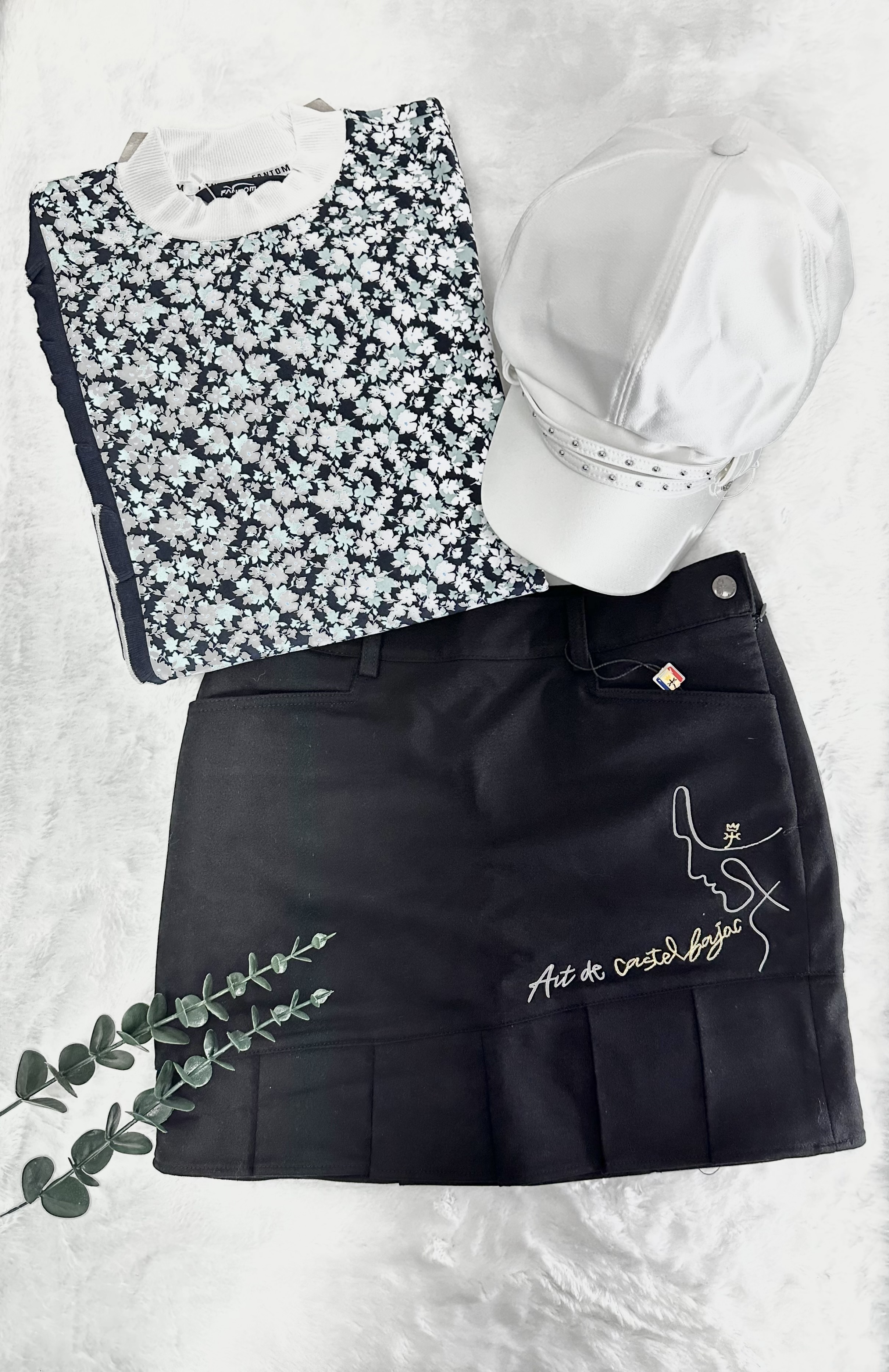 女【現貨】5折起/ 韓國FanTom 正品同步/韓版花卉印花 薄款高級棉長袖T卹 /網美推薦高爾夫球衣/ #MW112336