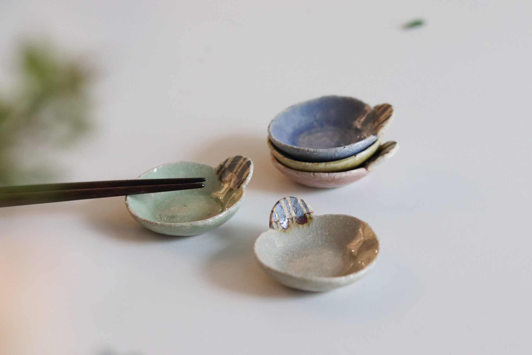 日本 EDITIONS 手作 粗陶 筷架