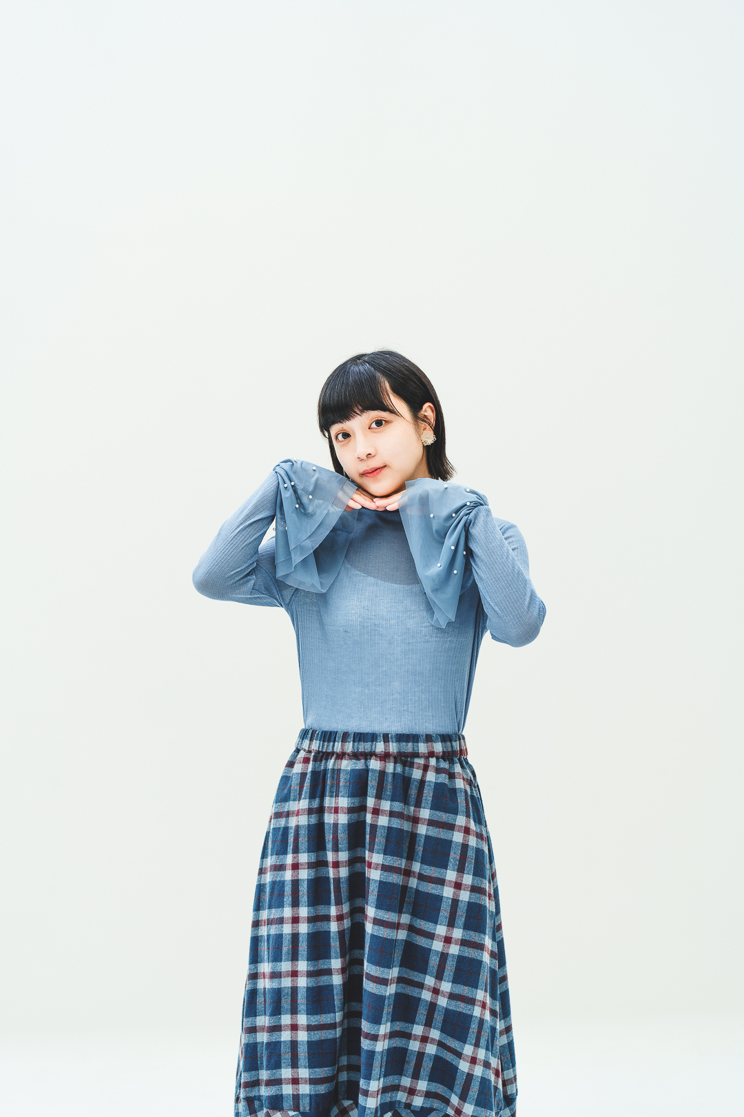 (限量)邂逅優雅！珍珠袖透膚上衣(兩色-天藍)