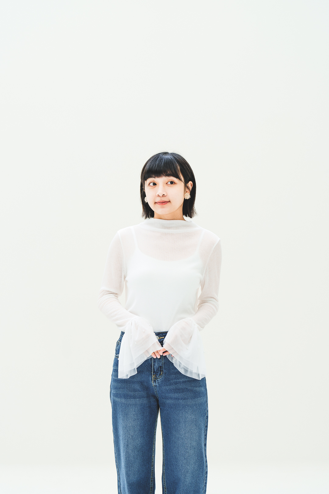 (限量)邂逅優雅！珍珠袖透膚上衣(兩色-純白)