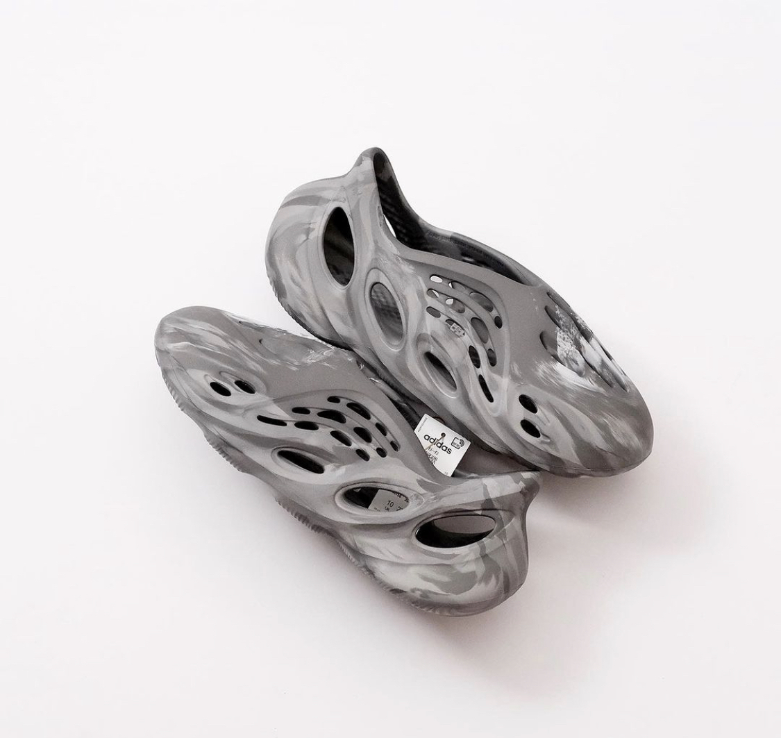 【APAIR】預購 Adidas Originals Yeezy Foam Runner "mx granite" 水泥灰 IE4931