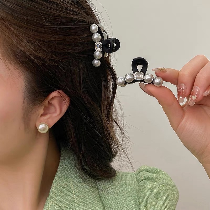 [4 FOR RM10] Elegant Diamond Pearl Mini Hair Claw