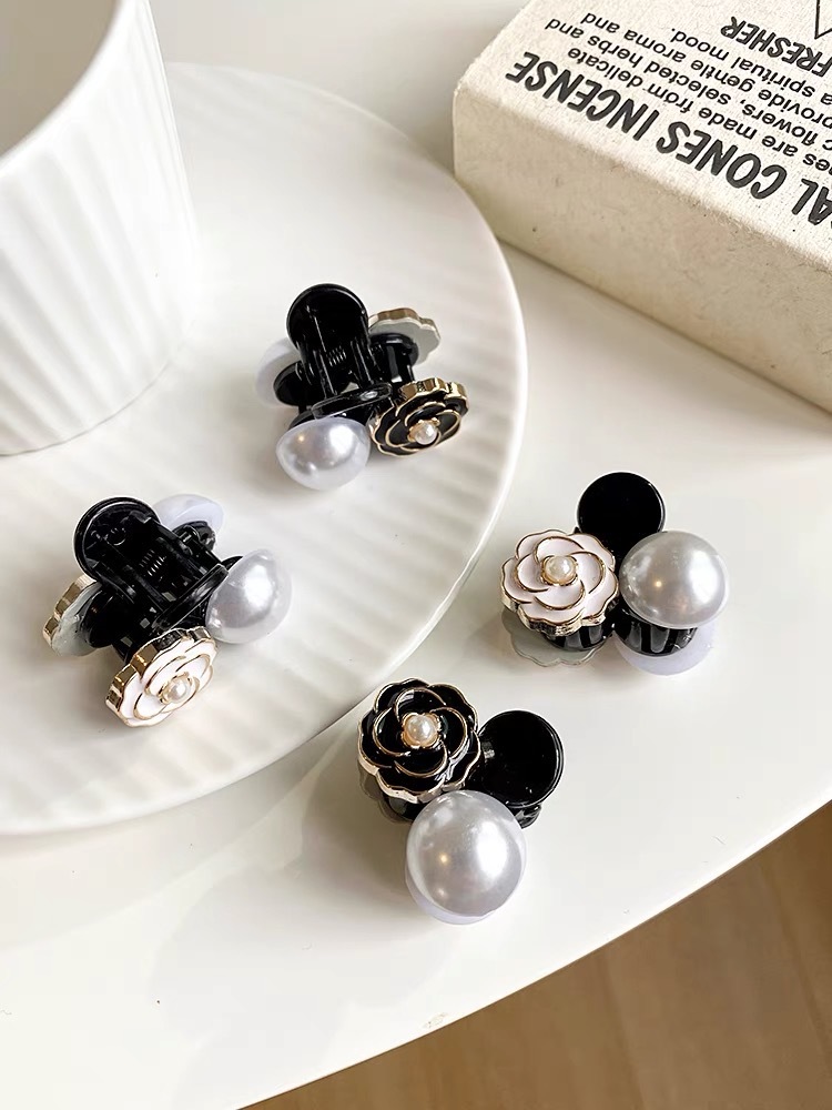 [5 FOR RM10] Elegant Vintage Camellia with Pearl Mini Hair Claw