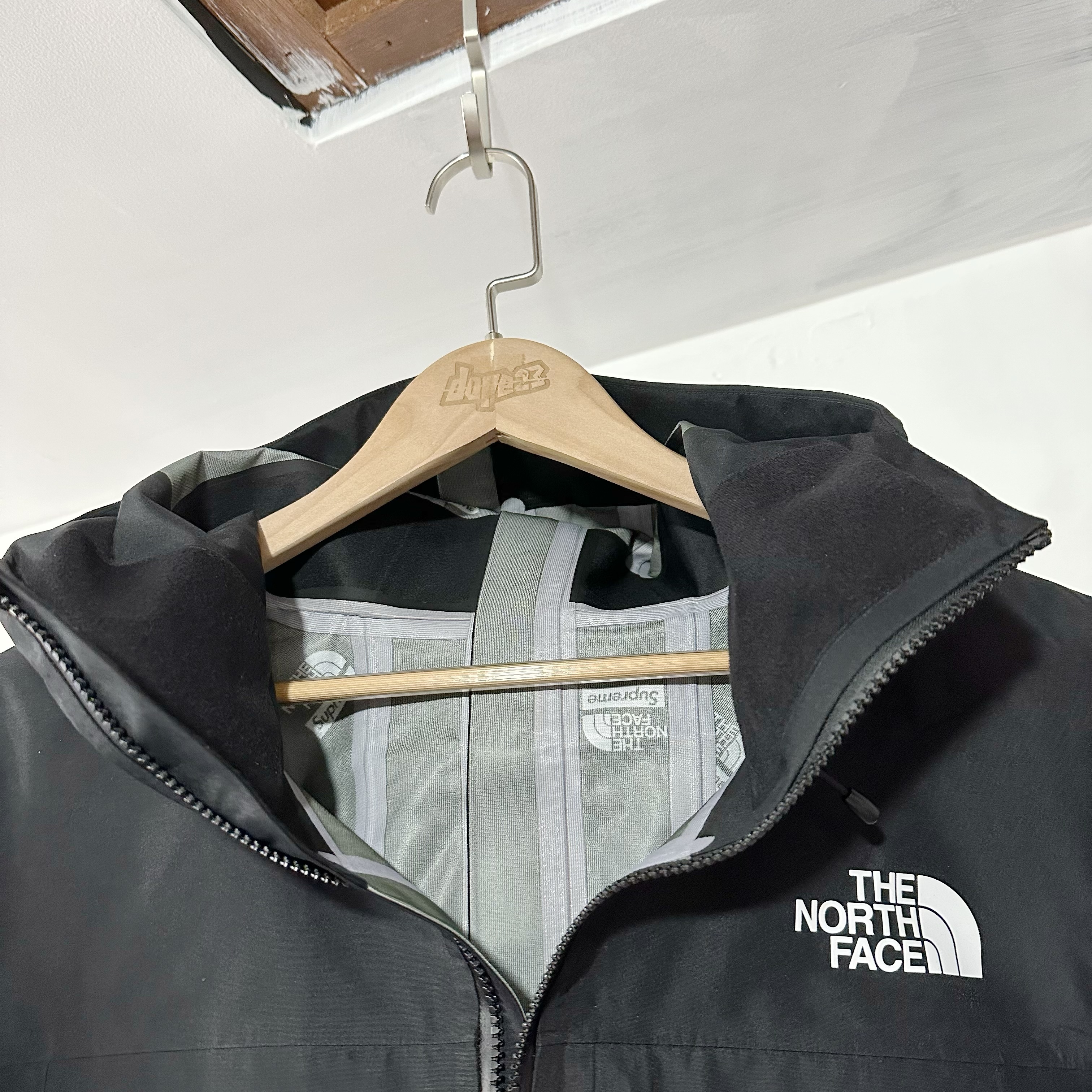 Supreme SS24 The North Face TNF Split Taped Seam Shell