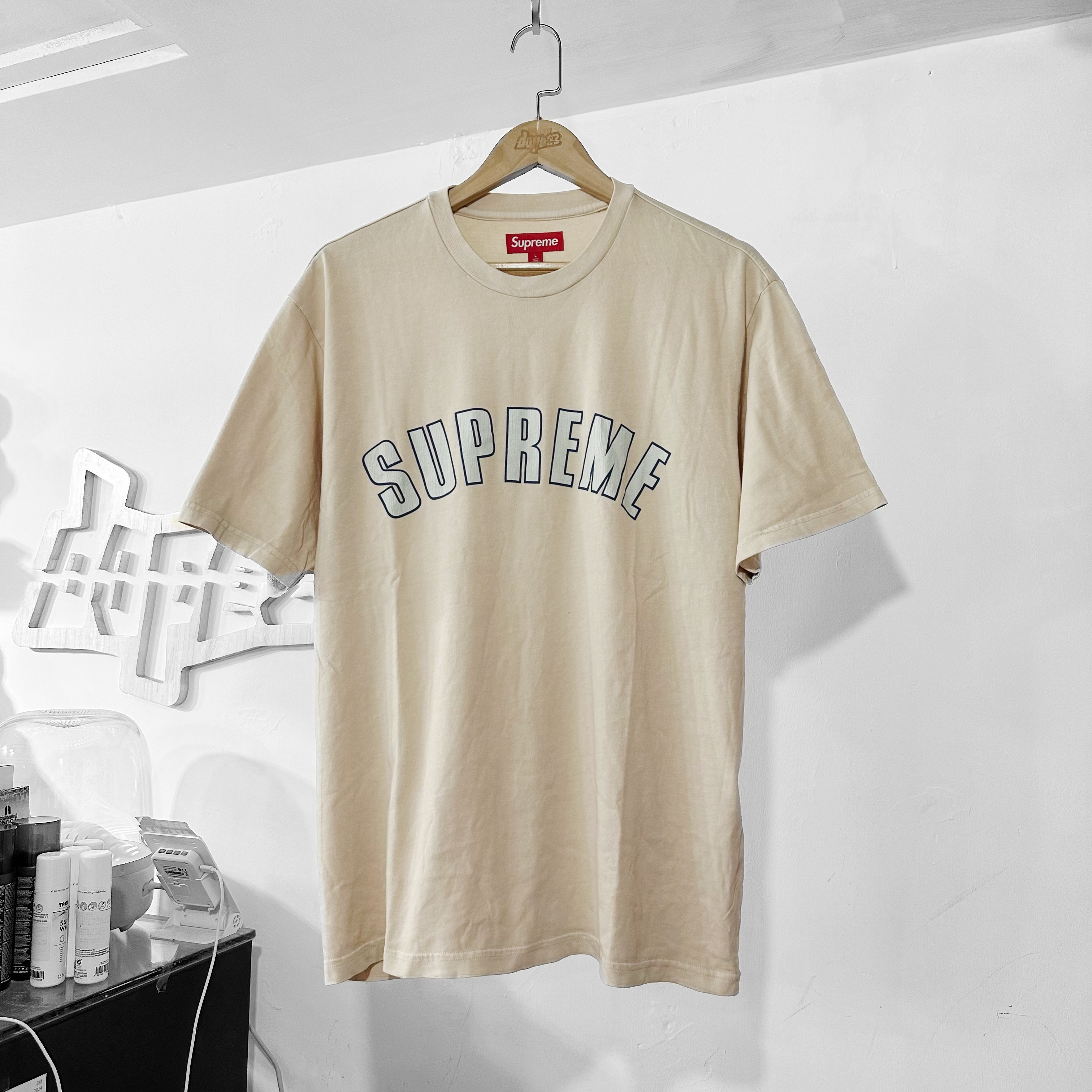 Supreme SS24 Cracked Logo Washer SS Top - NATURAL