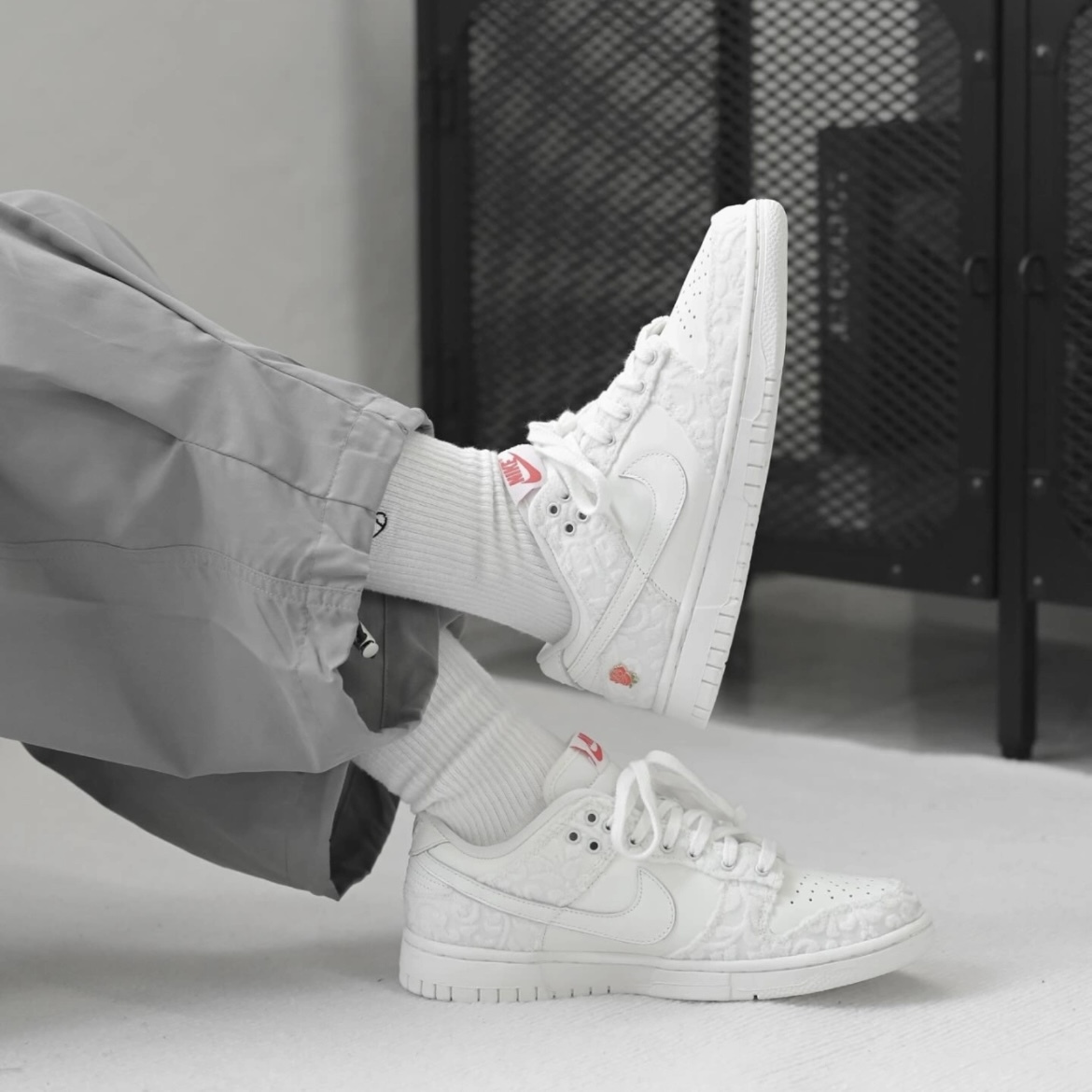 Nike Dunk Low Give Her Flowers 白紅 花卉 毛絨紋理 情人節