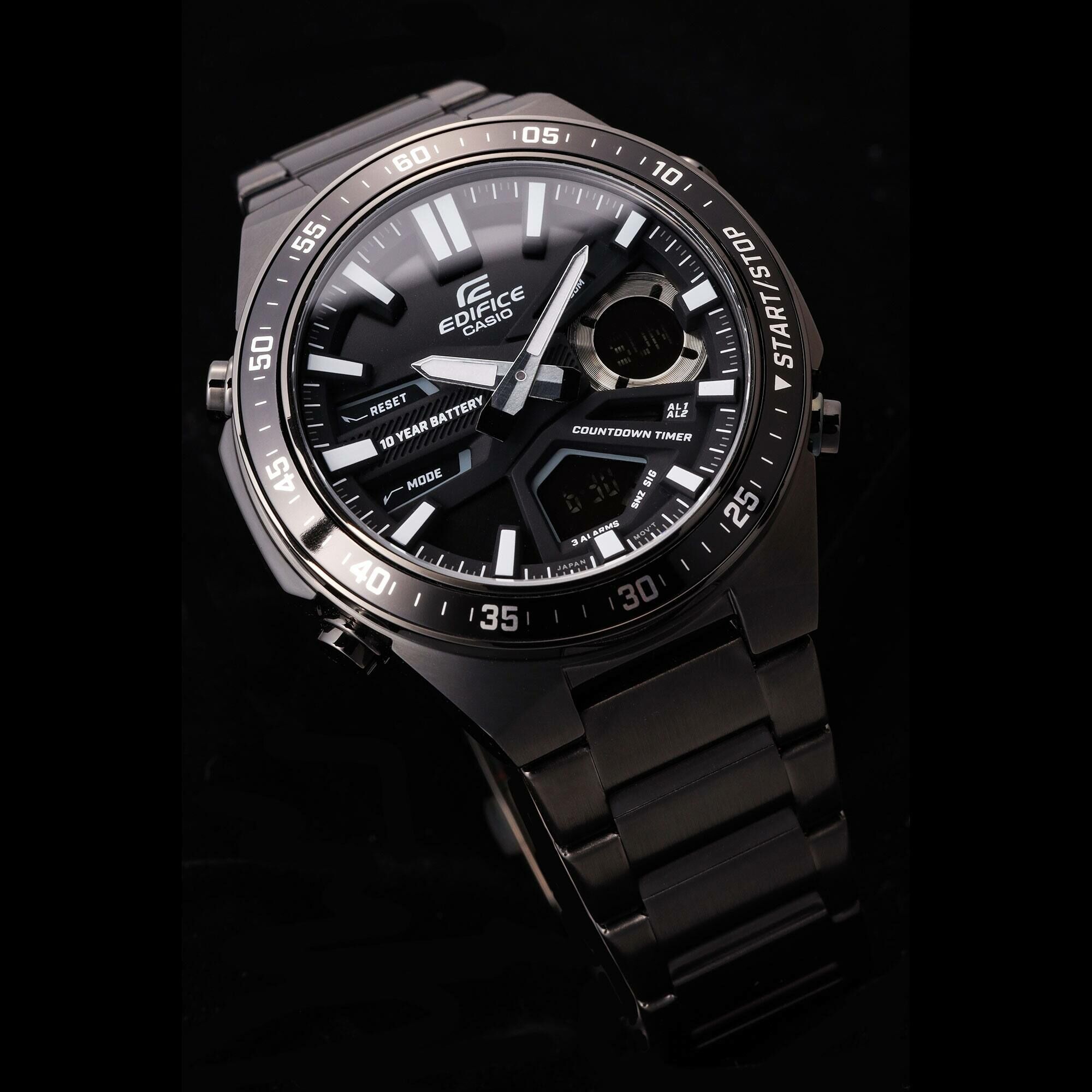 萬年鐘錶 - CASIO EDIFICE 系列 賽車全黑款雙顯錶面男錶 EFV-C110DC-1A 錶徑 : 46.9MM
