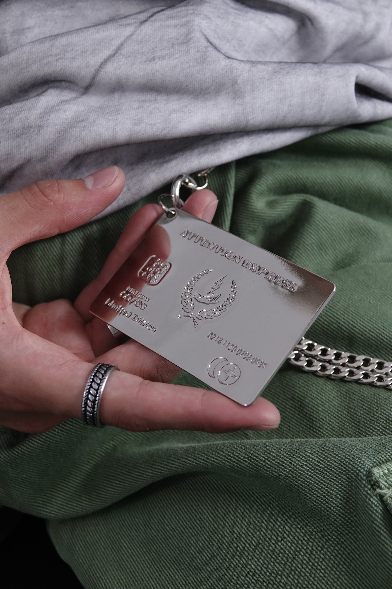 Metal card keyring with chain 金屬卡片附鍊鑰匙圈