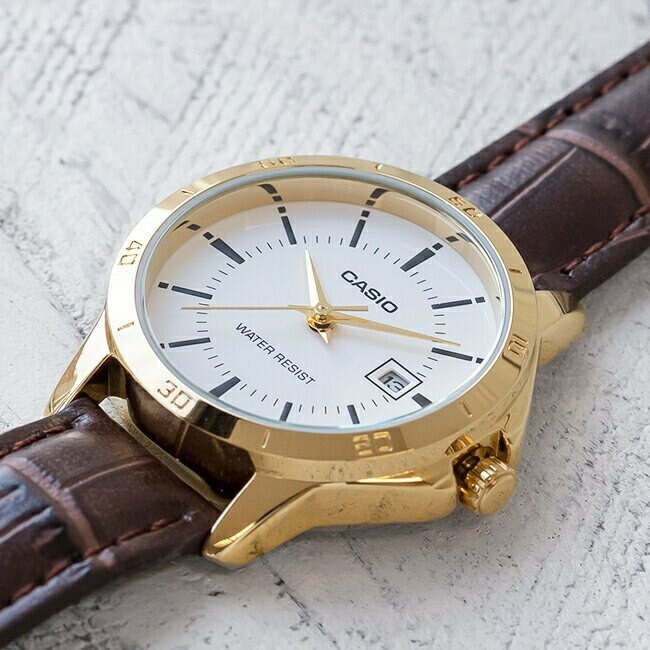 萬年鐘錶 - CASIO  復古金色皮革款女錶 LTP-V004GL-7A 錶徑30.2MM