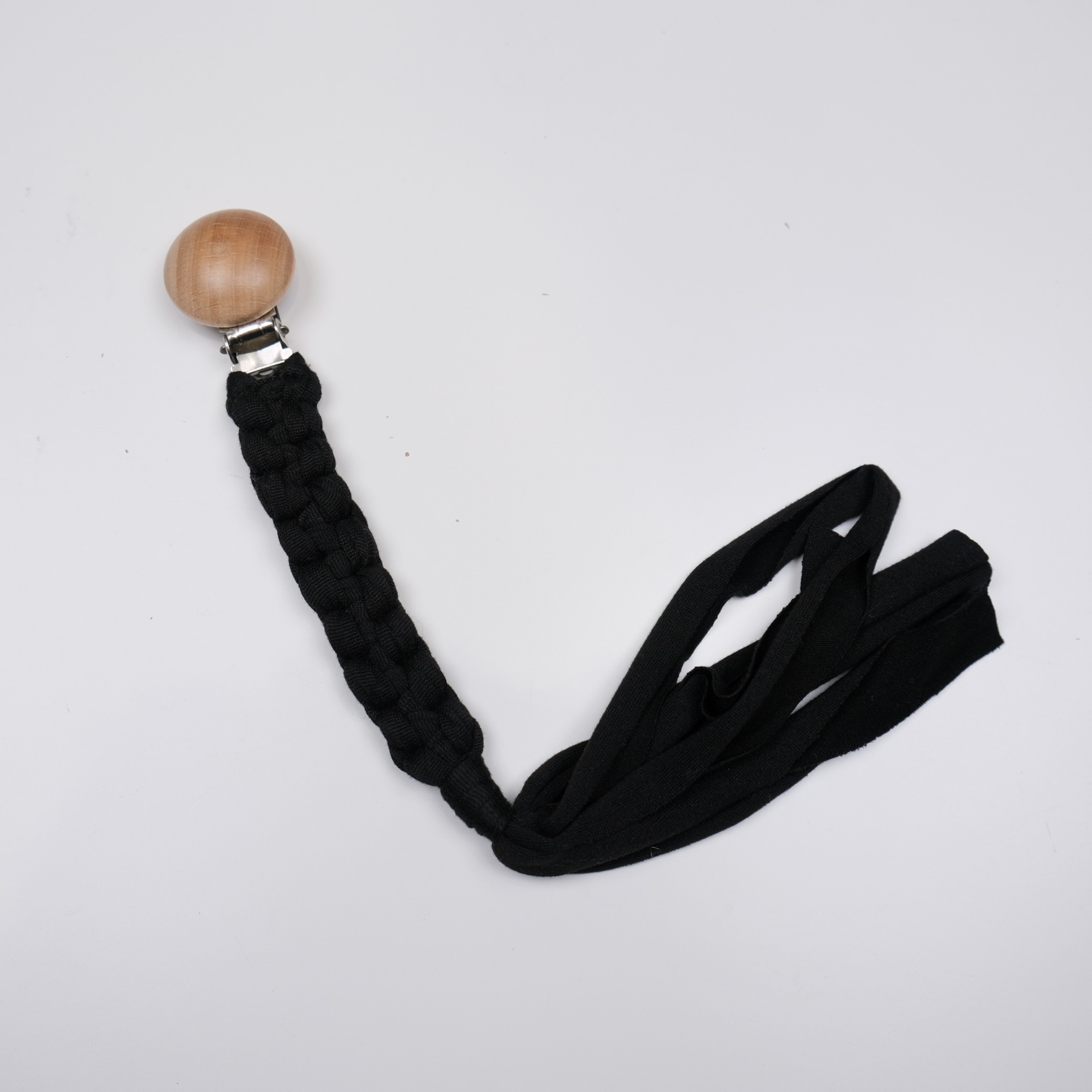 手作編織奶嘴鏈-黑色