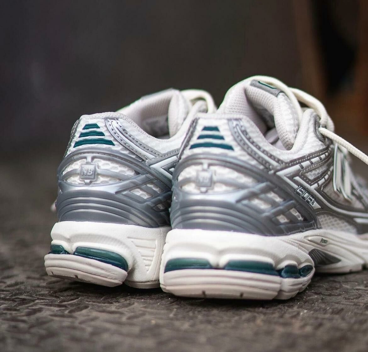 スニーカー New Balance 1906R Silver Green 2024年 8/21 & 8/23 発売】New Balance M1906 REU “Metallic