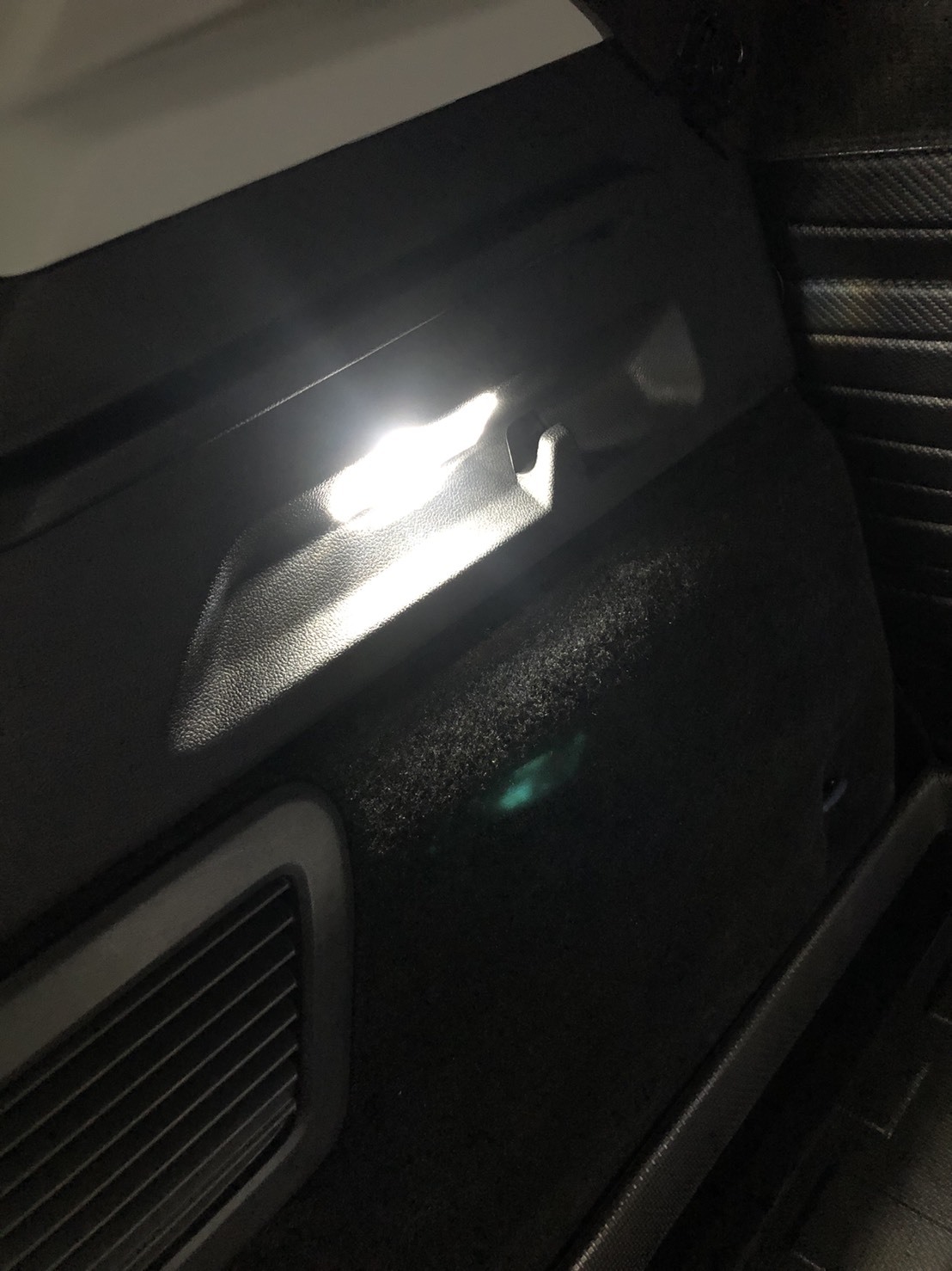 FORD 專用｜FOCUS MK4 行李廂 LED燈 2顆 五門專用 福克斯 後車廂燈 LED白光 WAGON 原廠鹵素燈炮也可以用