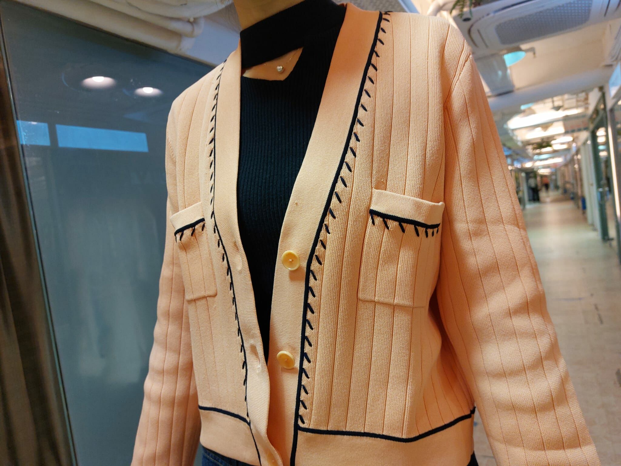 SANDRO三文魚色針織外套