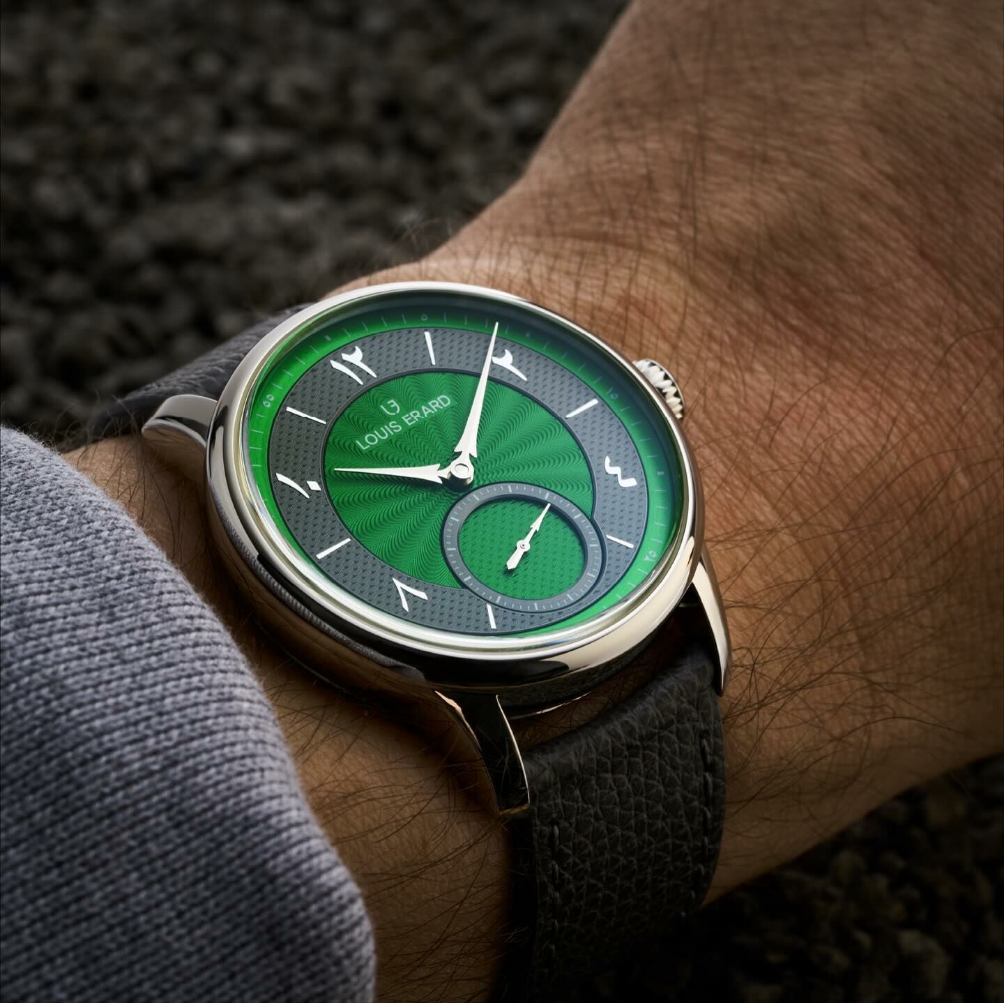 Louis Erard_藝術大師系列_Métiers d‘_Art_Excellence_Petite_Seconde_Gulf Edition_Guilloché_39mm _Gun_Green