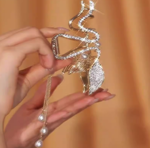 Rhinestone Pearl Fish Tail Tassel Hair Claw