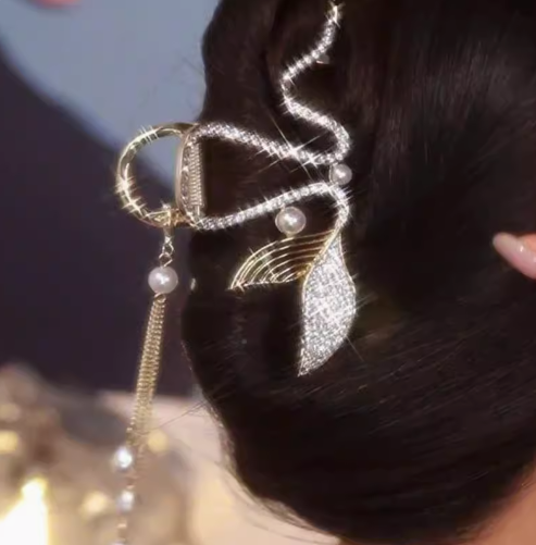 Rhinestone Pearl Fish Tail Tassel Hair Claw