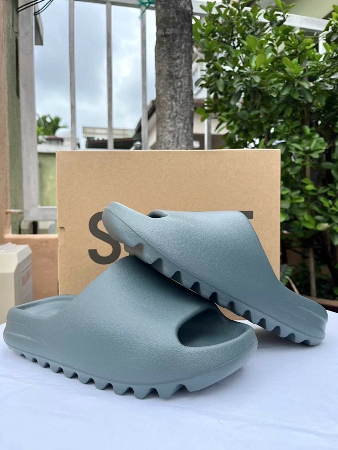 Adidas Yeezy Slide 