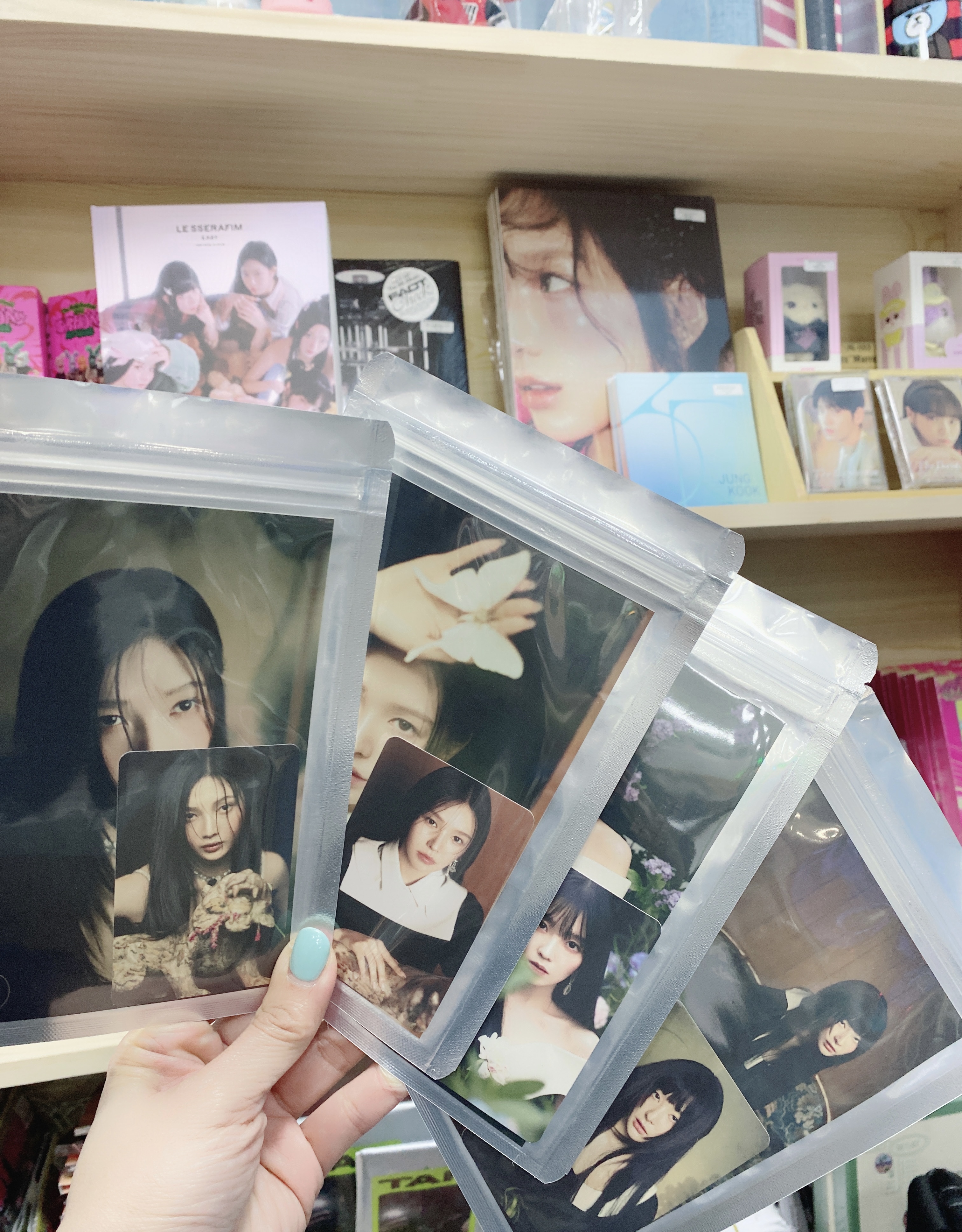 Red Velvet Chill kill 4x6 photo set