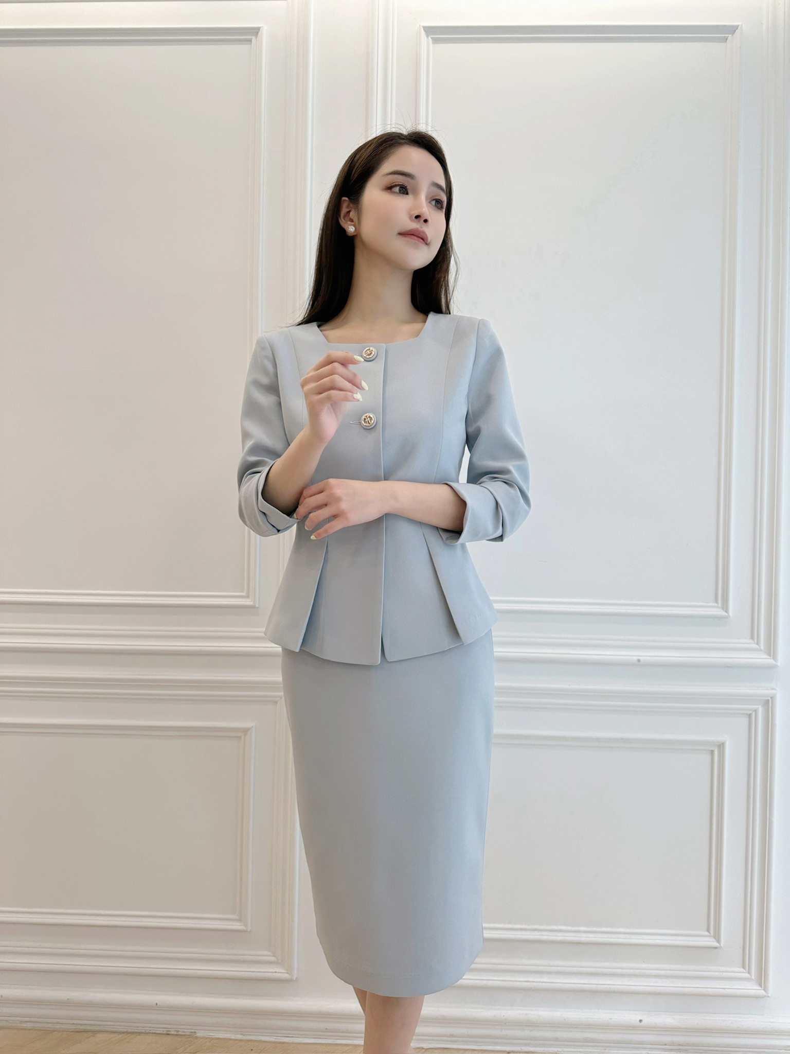立體荷葉擺方領西裝套裝-淺藍