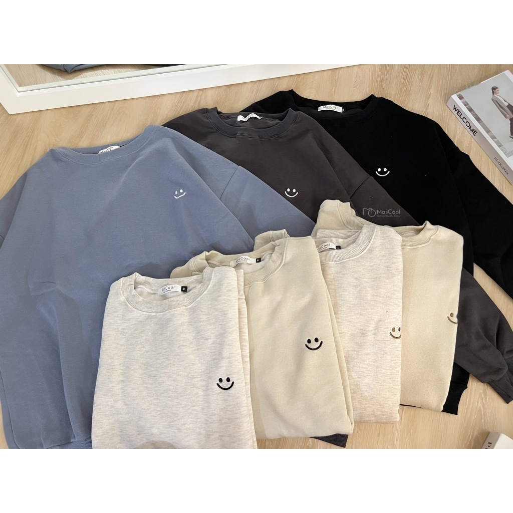 6150 刺繡笑臉大學T