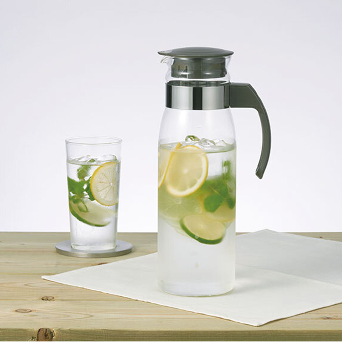 日本HARIO 1.4L 耐熱玻璃冷水瓶 -炭灰色 -RPLN-14CGR