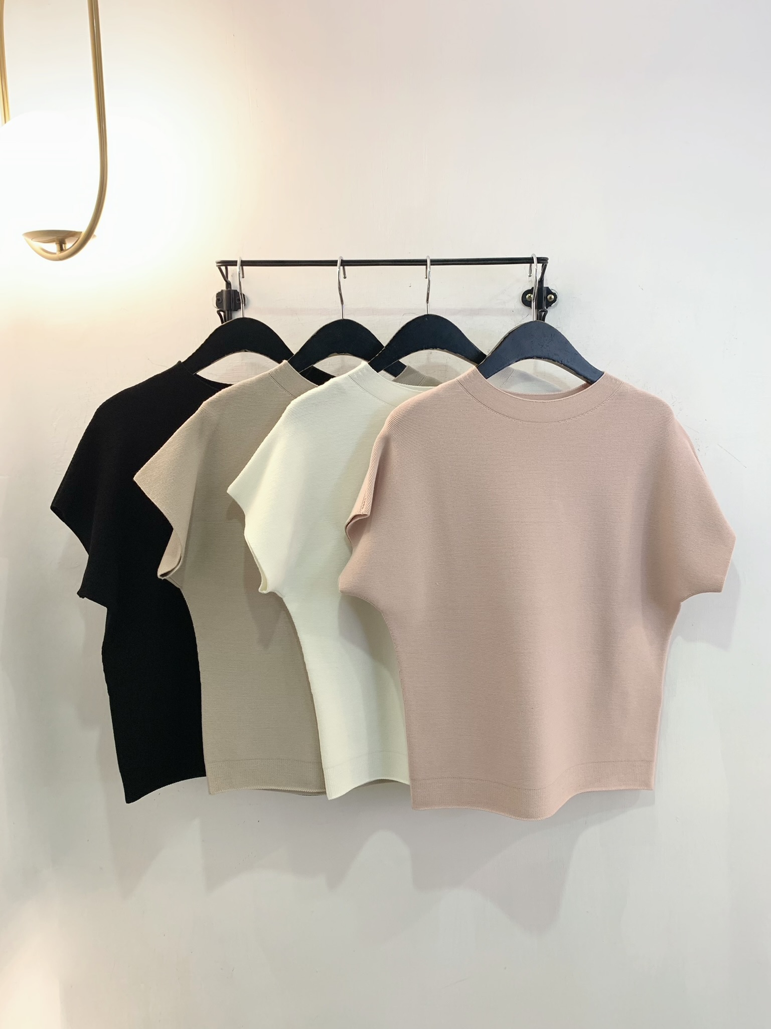 Whole Garment半袖舒適針織上衣