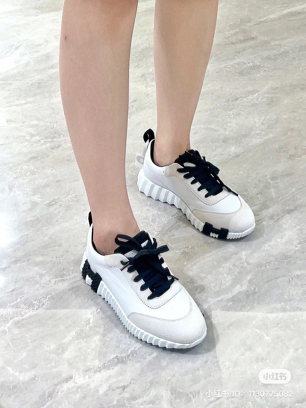 Hermes 黑白拼色運動鞋 -M