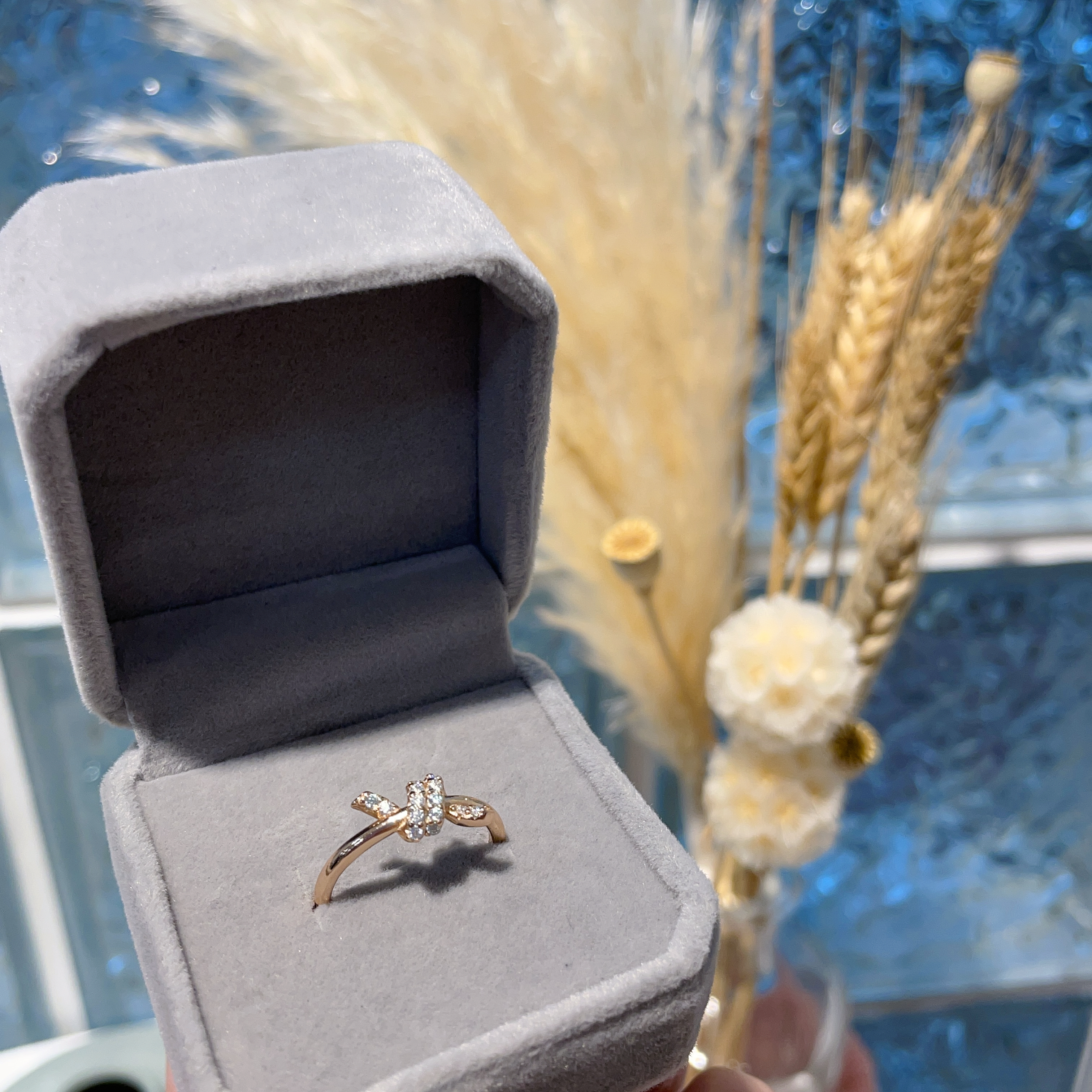 E905 莫桑扭結戒指 0.015ct