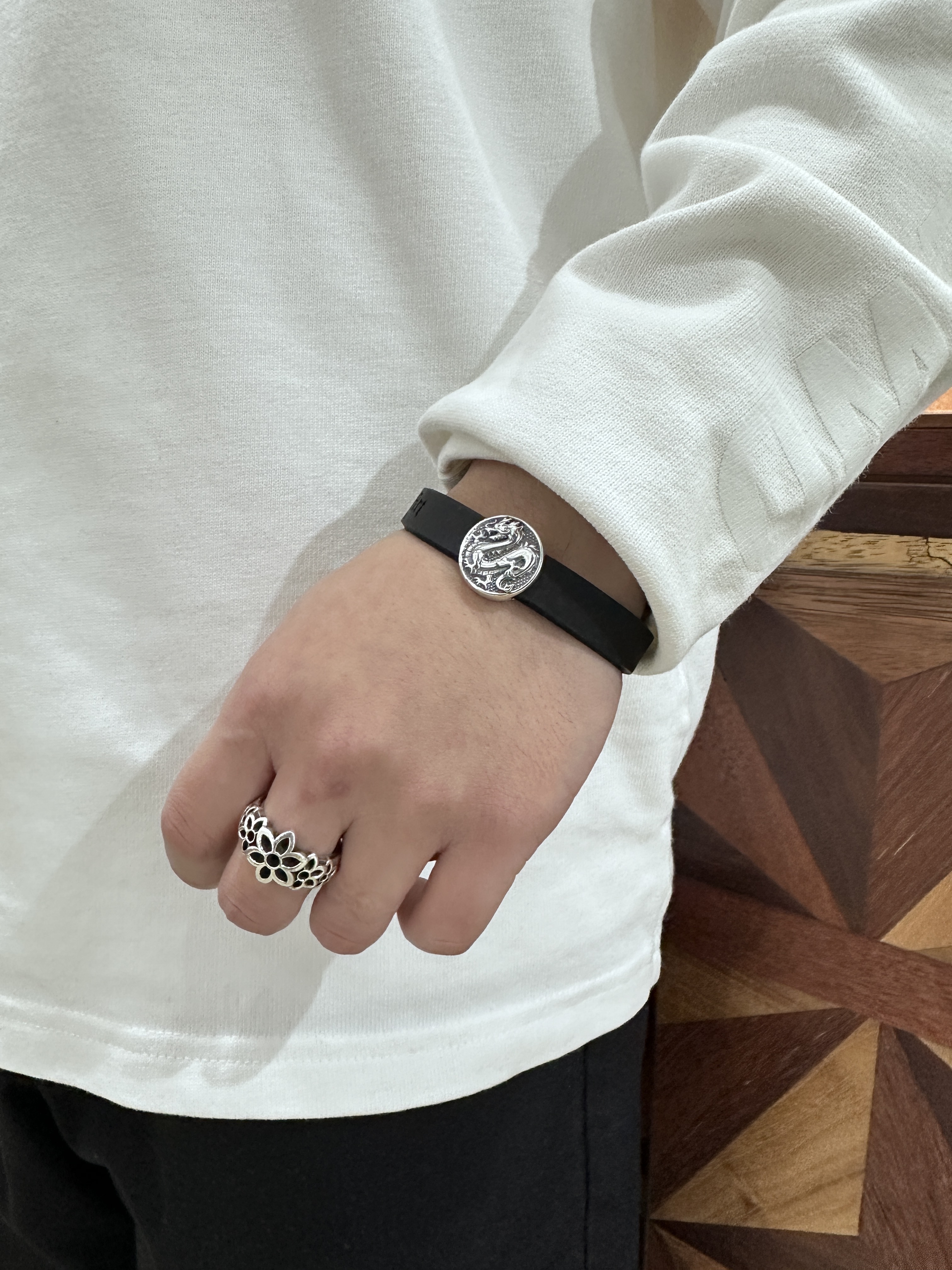 Vinavast Exclusive Dragon Rubber Biscuit - 50 Limited