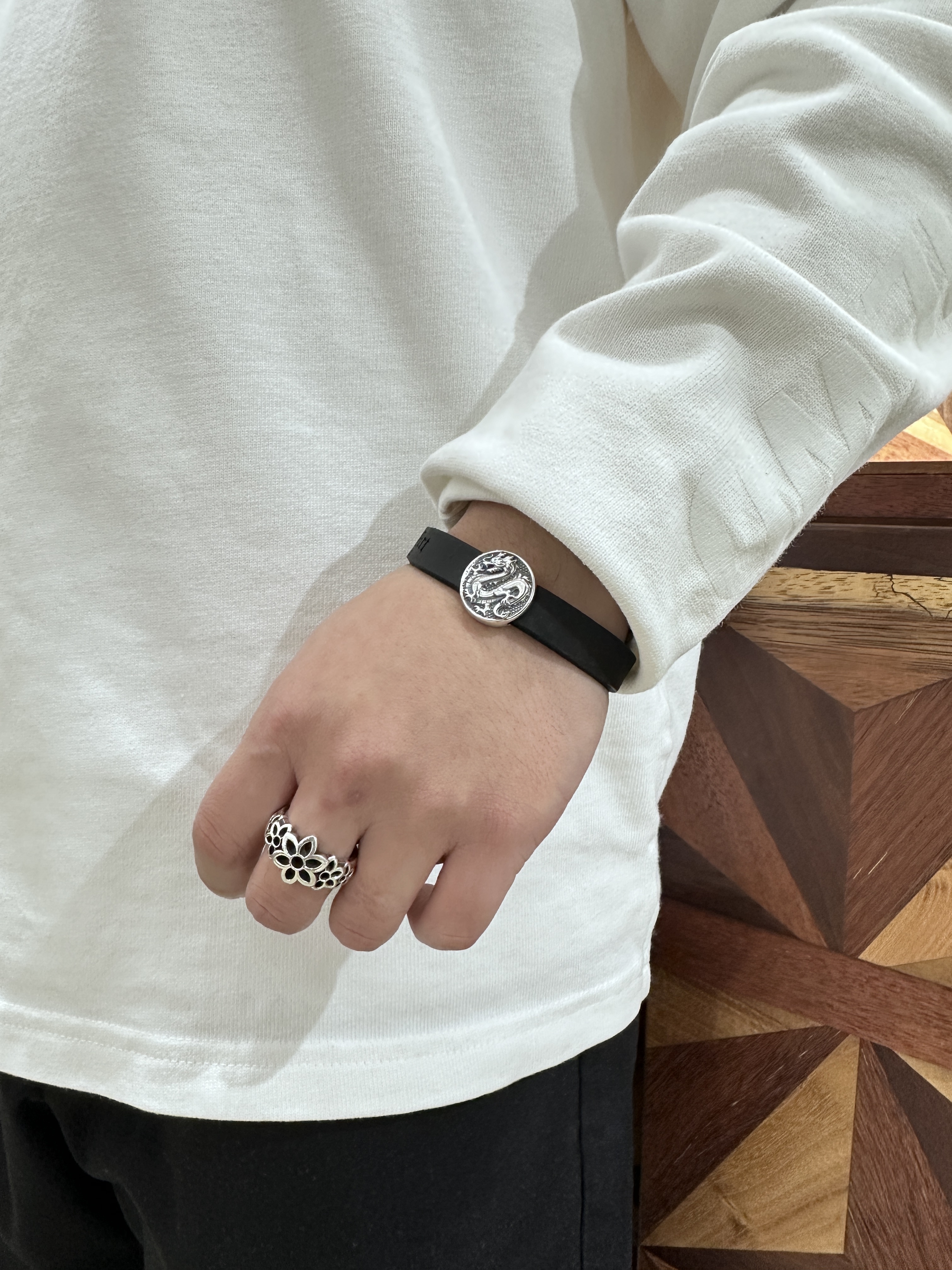 Vinavast Exclusive Dragon Rubber Biscuit - 50 Limited