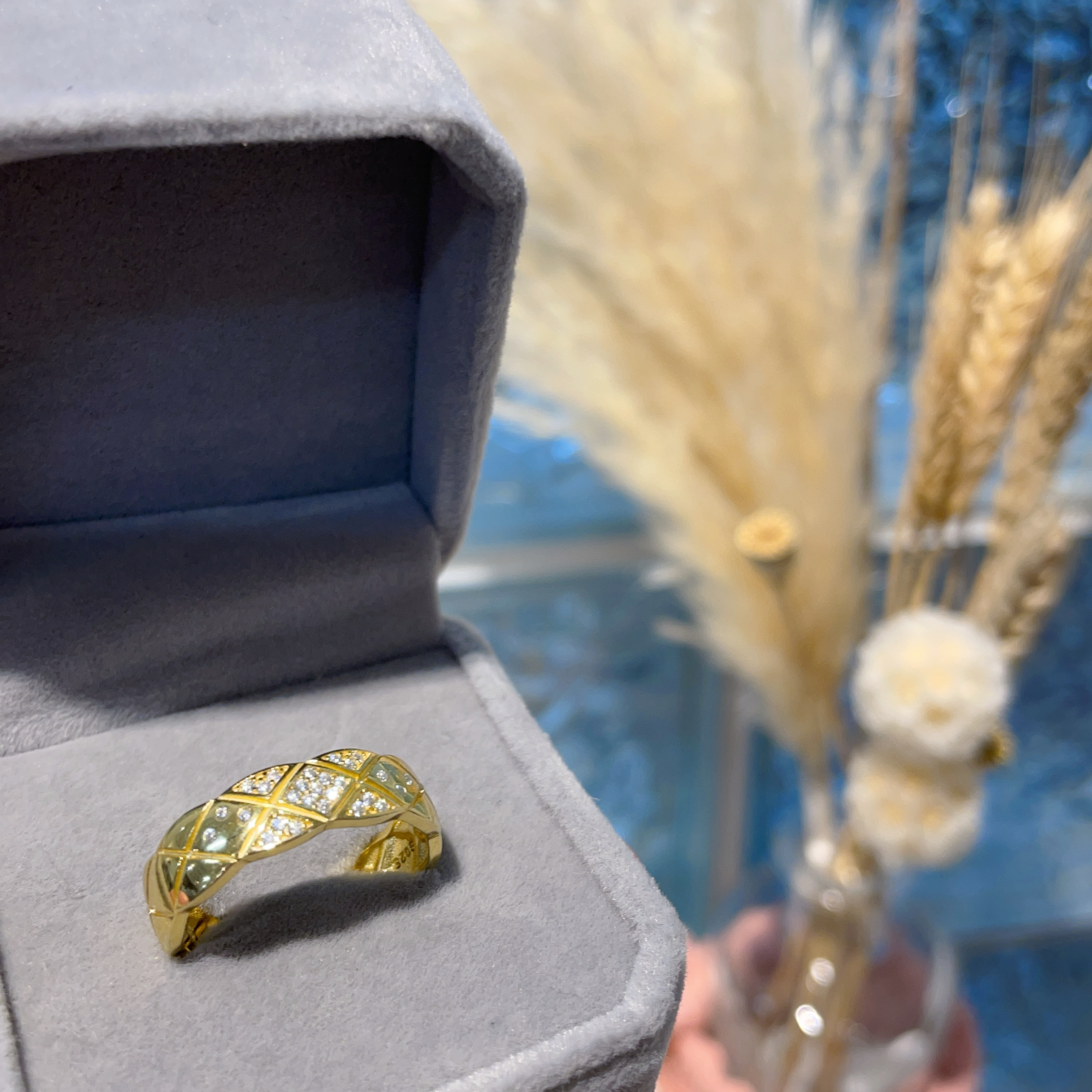 E921 莫桑粗菱格戒指 0.015ct